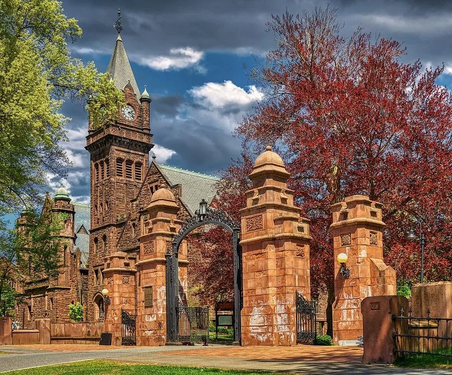iconic-gates-to-mount-holyoke-colle-mountain-dreams.jpg