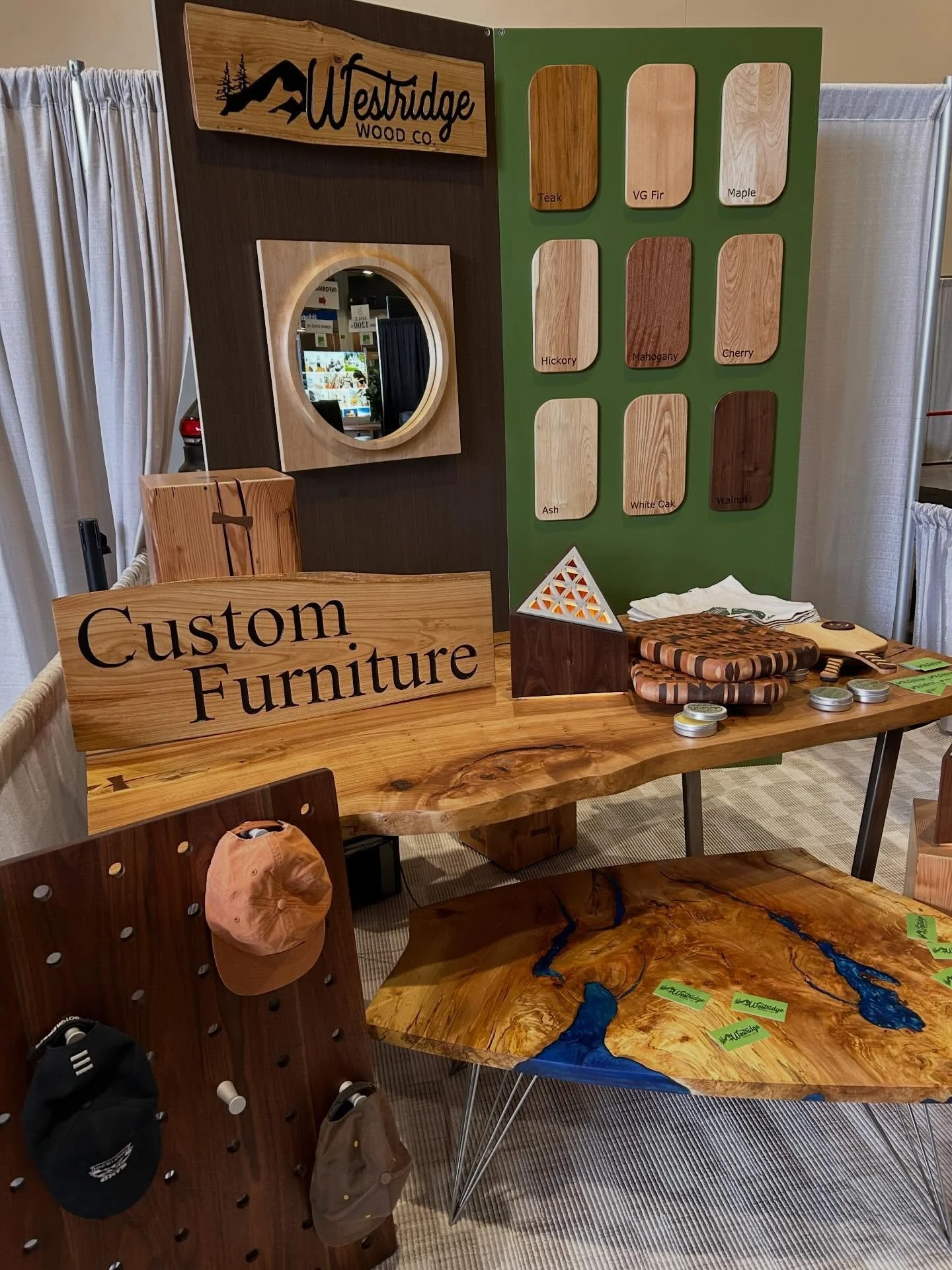 If you&rsquo;re around Seattle this weekend, stop by the Seattle Home &amp; Garden Show and come say hi! 🌿🏡
#seattlehomeshow #seattlehomeandgardenshow #SHS #customfurniture #interiordesign