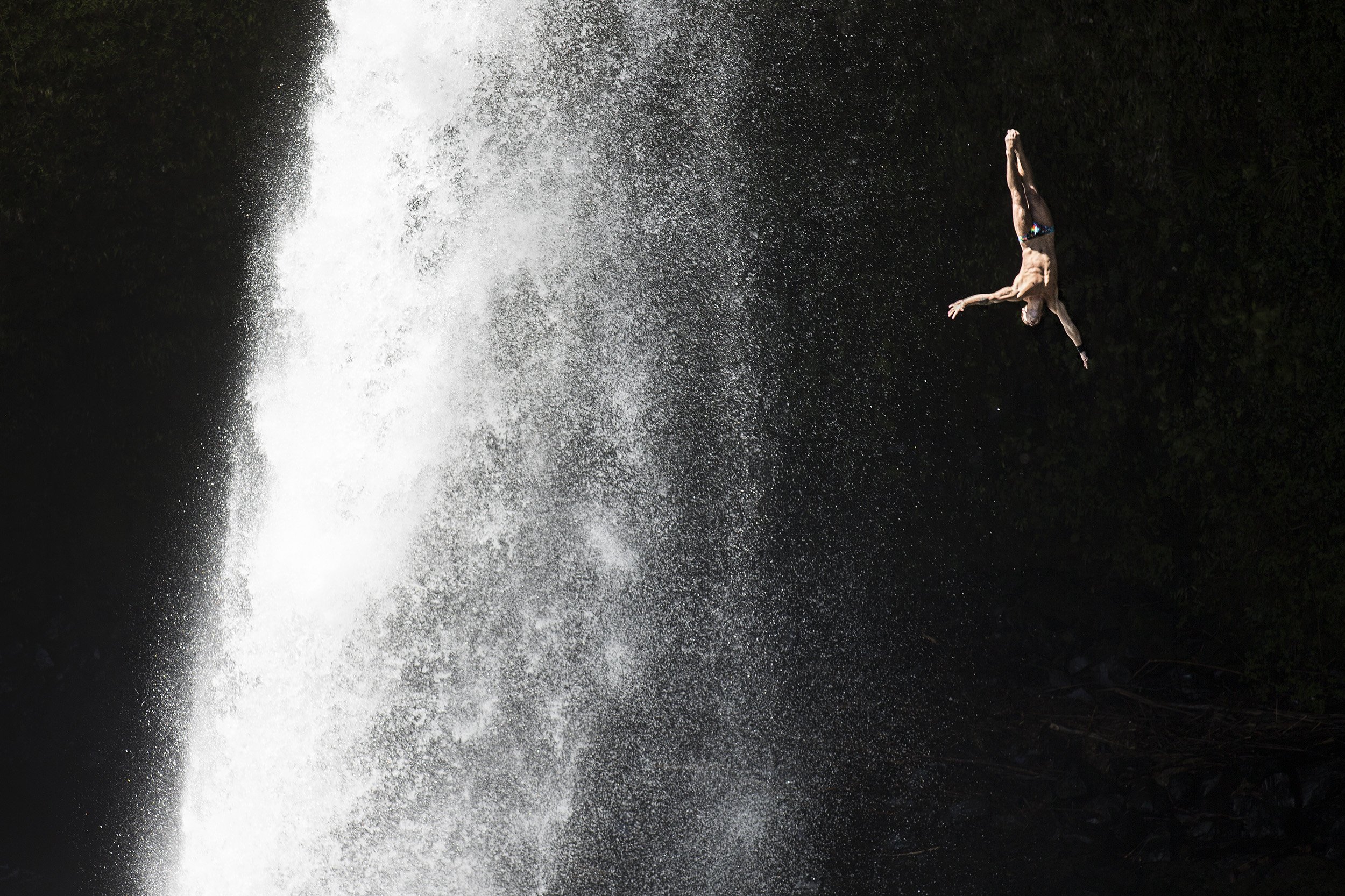 AW_211017_RBCLIFFDIVING_CHILE_1632.jpg