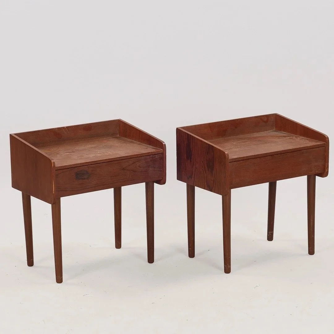 Pair+of+Rosewood+Nightstands.jpg