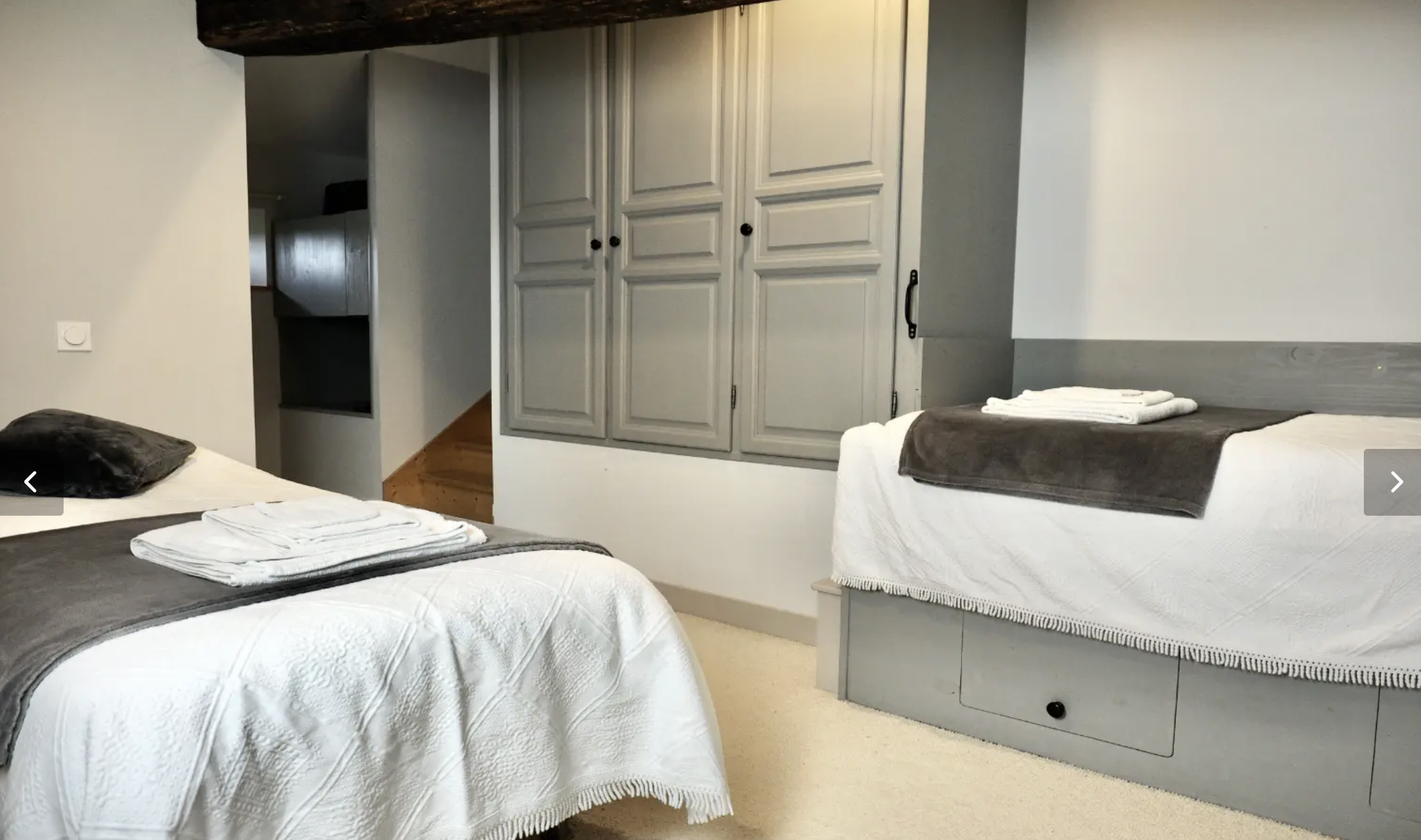 Logis du Paradis Twin bedroom 2.png