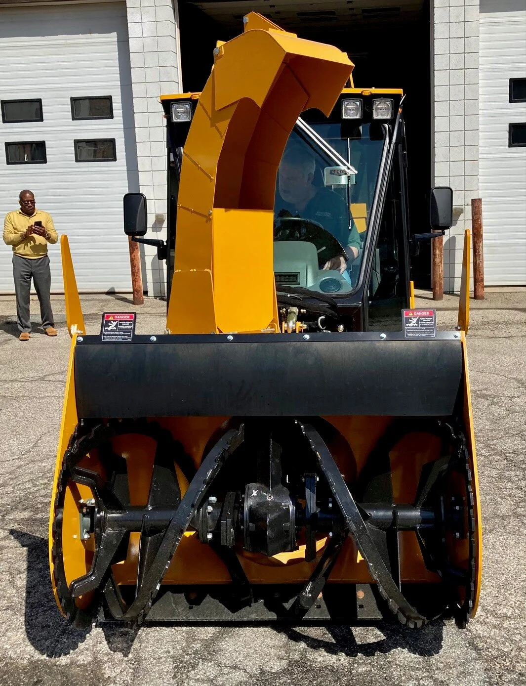 trackless3.jpg