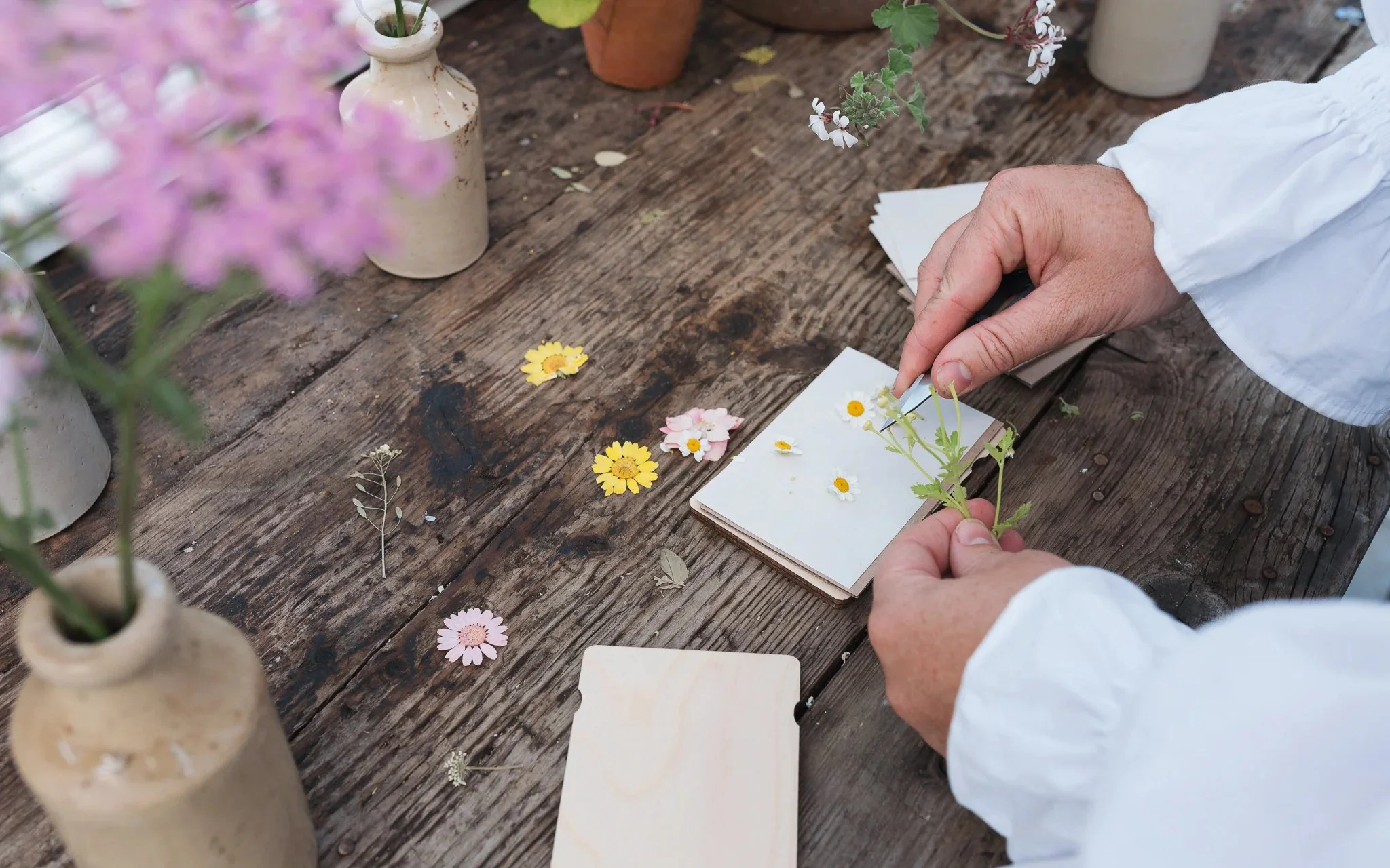 KathrynTaylorPhotographyStudioWaldFlowerTable-24_6d0c008f-e2e2-4365-949e-20e96c2eb158.jpg (Copy)