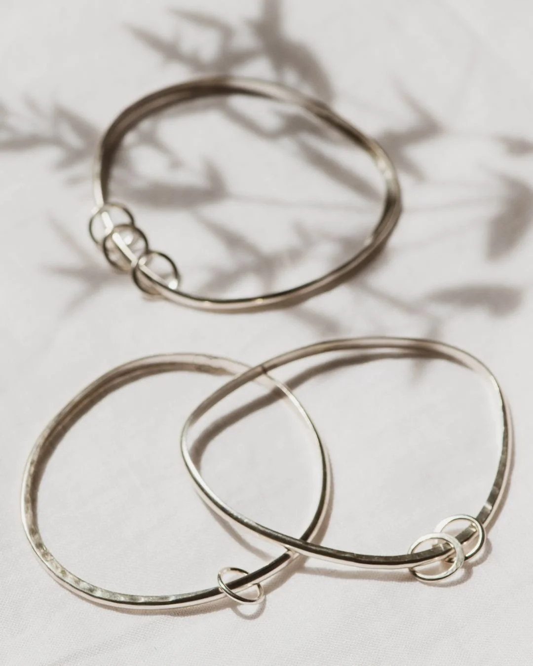 Who needs uniform?!

Ever popular - my quirky shaped bangles.  Not quite round, not quite oval. Afterall, who's wrist is a perfect shape?

Available in different sizes with different numbers of jingly jangly rings.

SHOP at shop.susannahbrookes.com

