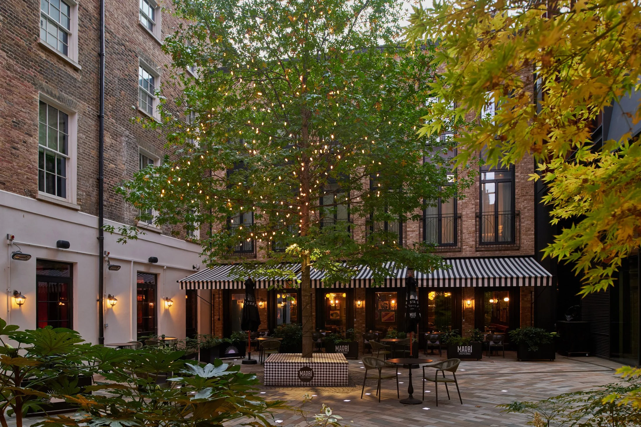 OneCrownPlace_0021.jpg