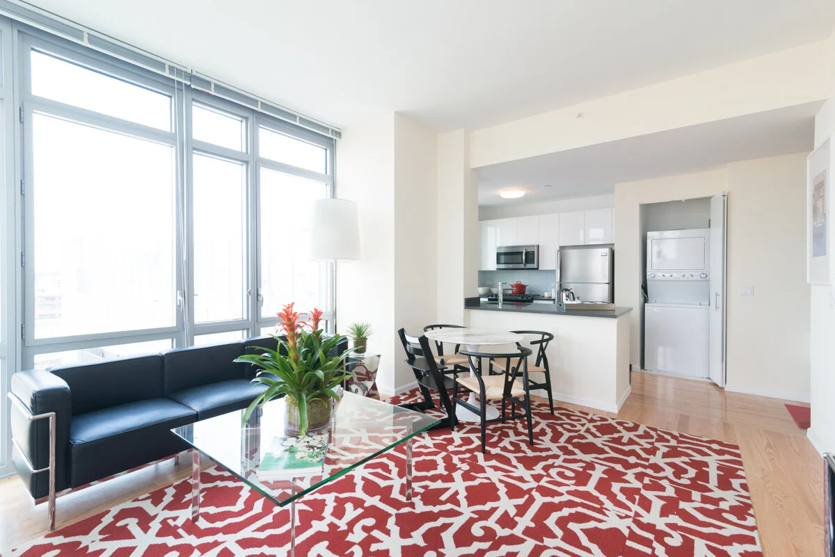 4545 Center Blvd Interiors 006.jpg