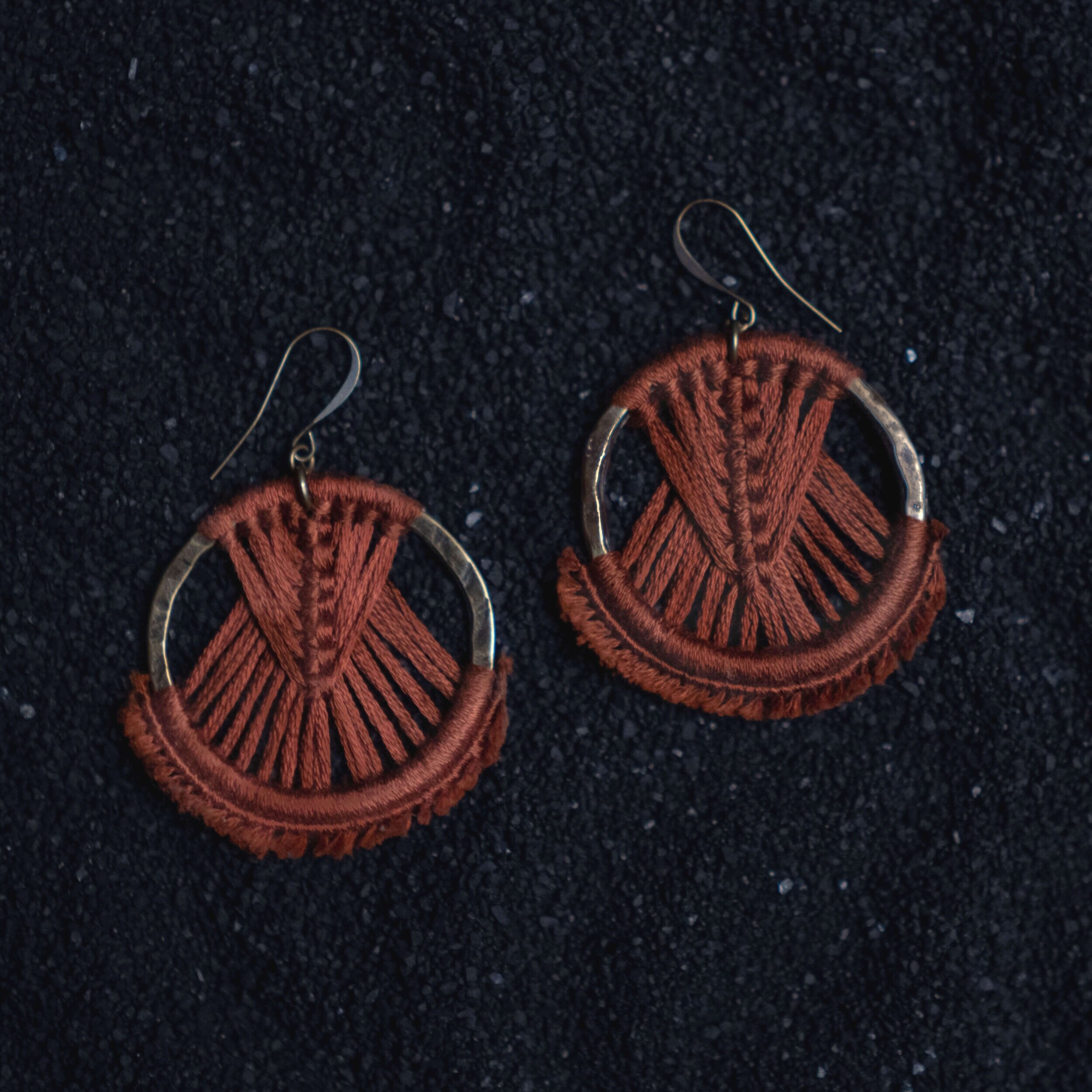 Earing-+Gold+-+Square-1.jpg