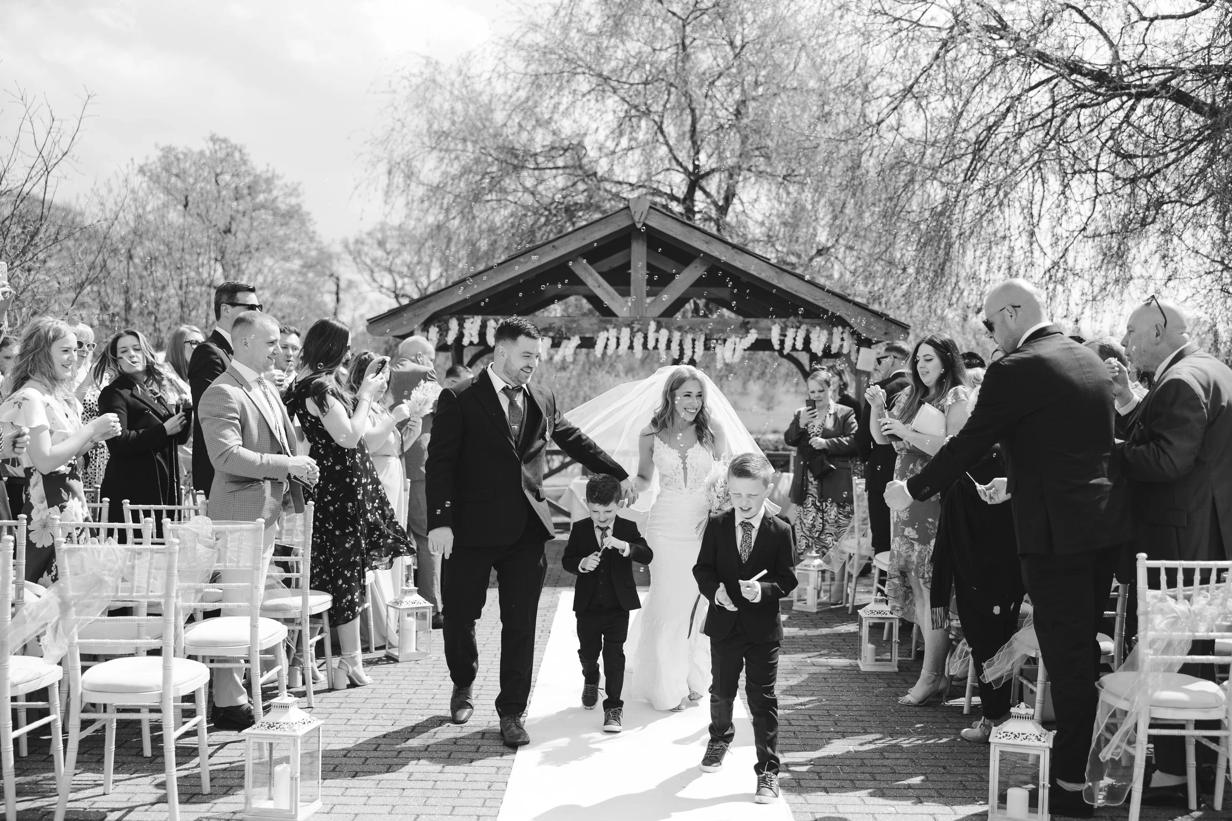 Should I have an outdoor wedding ceremony in the UK?