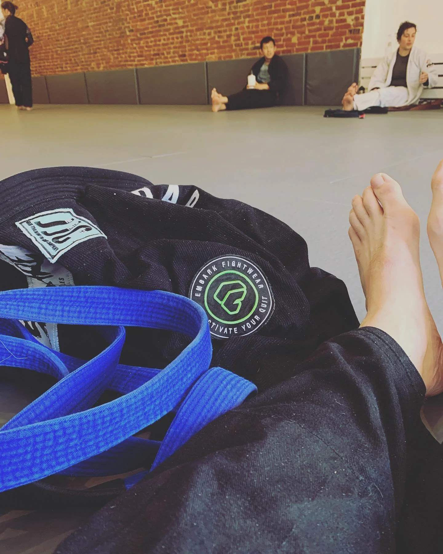 Did you get your Saturday rolls in? Always a great Gi class at my home gym in Philadelphia- The Jiu-Jitsu Company. 

#jiujitsulifestyle #phillybjj #saturdayrolls #jiujitsulife #jiujitsumakesmestrong #deactivateyourquit #bestjiujitsugyms #vogelbjj #br