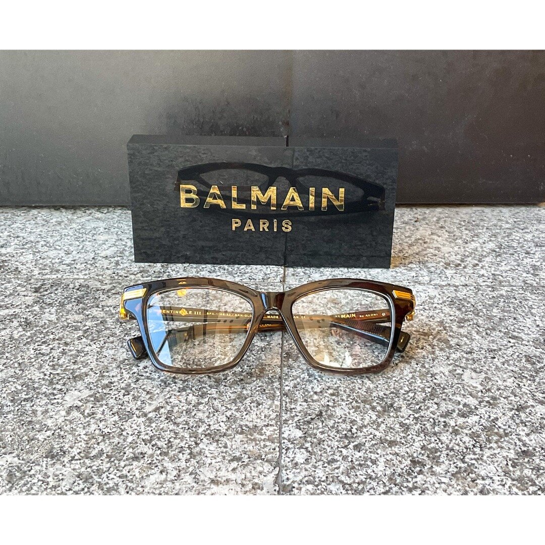 Start the week in style with Balmain

#balmaineyewear #akonieyewear #downtowncharleston #charleston #kingstreet #eyewear #optometrist #style #balmainparis #designereyewear #luxuryeyewear #shoplocalcharleston #glasses