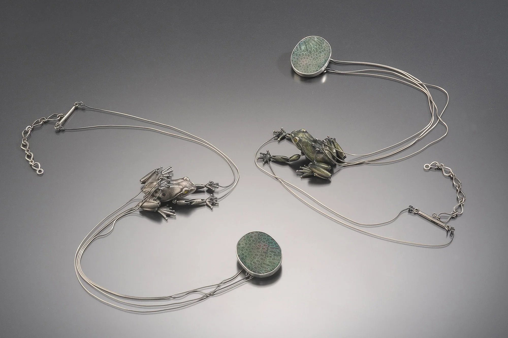  Kaeru-kun and Kaeru-chan 