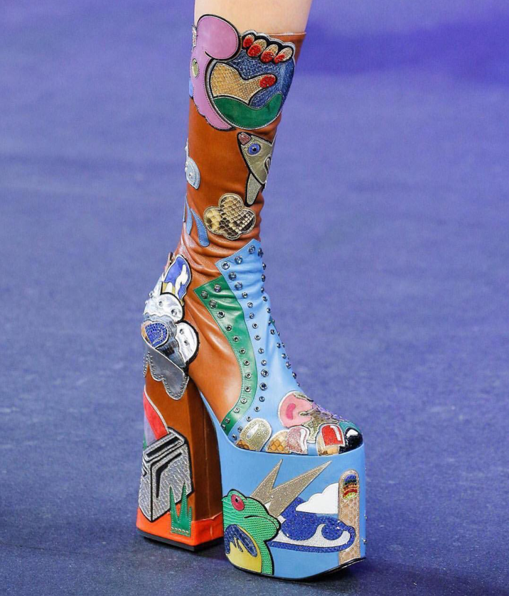 Marc Jacobs - Spring 2017 Earth boot.PNG