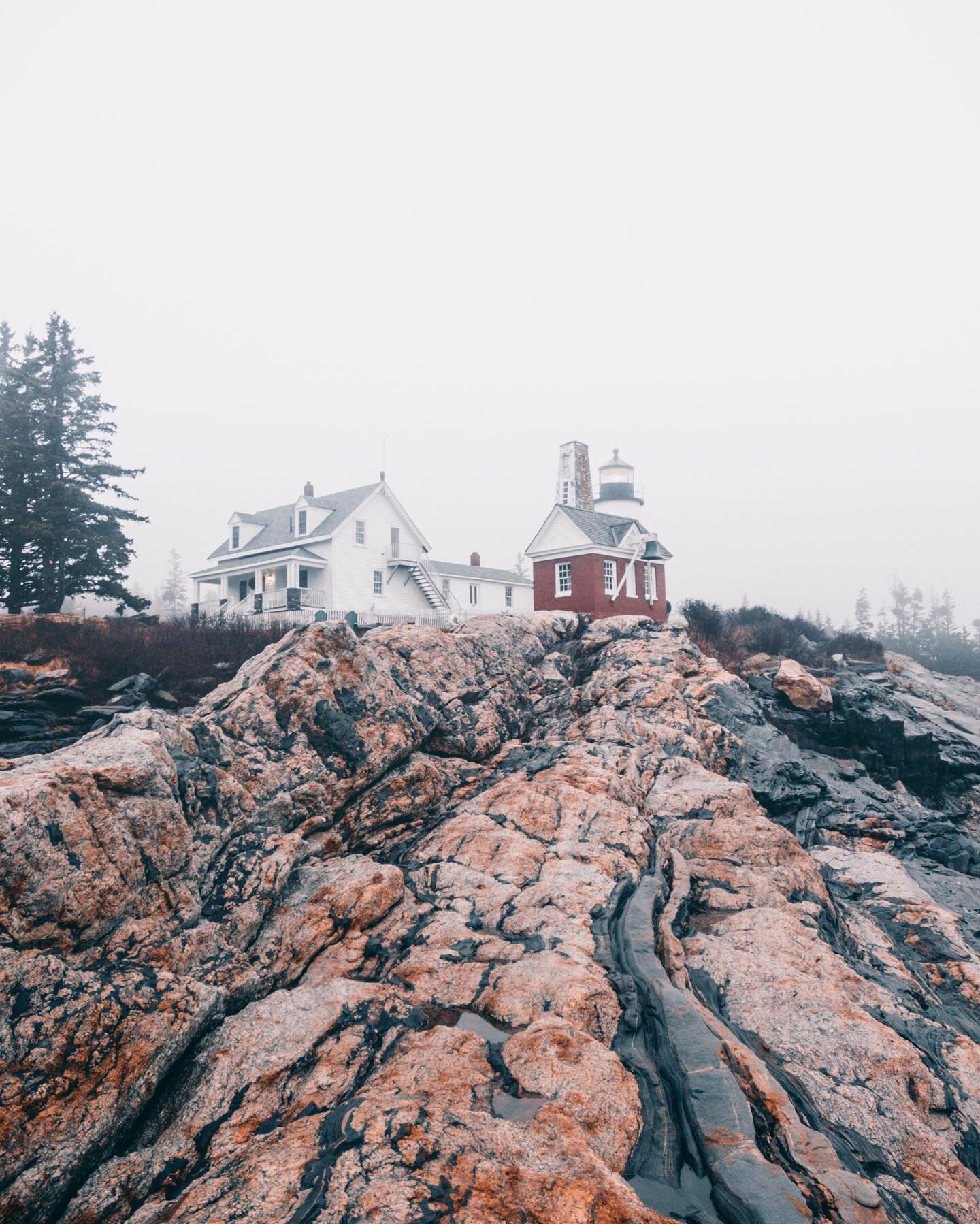 Foggy afternoon at Pemaquid. This was my first time visiting Pemaquid and I got to say it&rsquo;s now one of my favorites. I tried to be a little different than the typical puddle reflection shot that is (potentially) overused. Nevertheless, I couldn