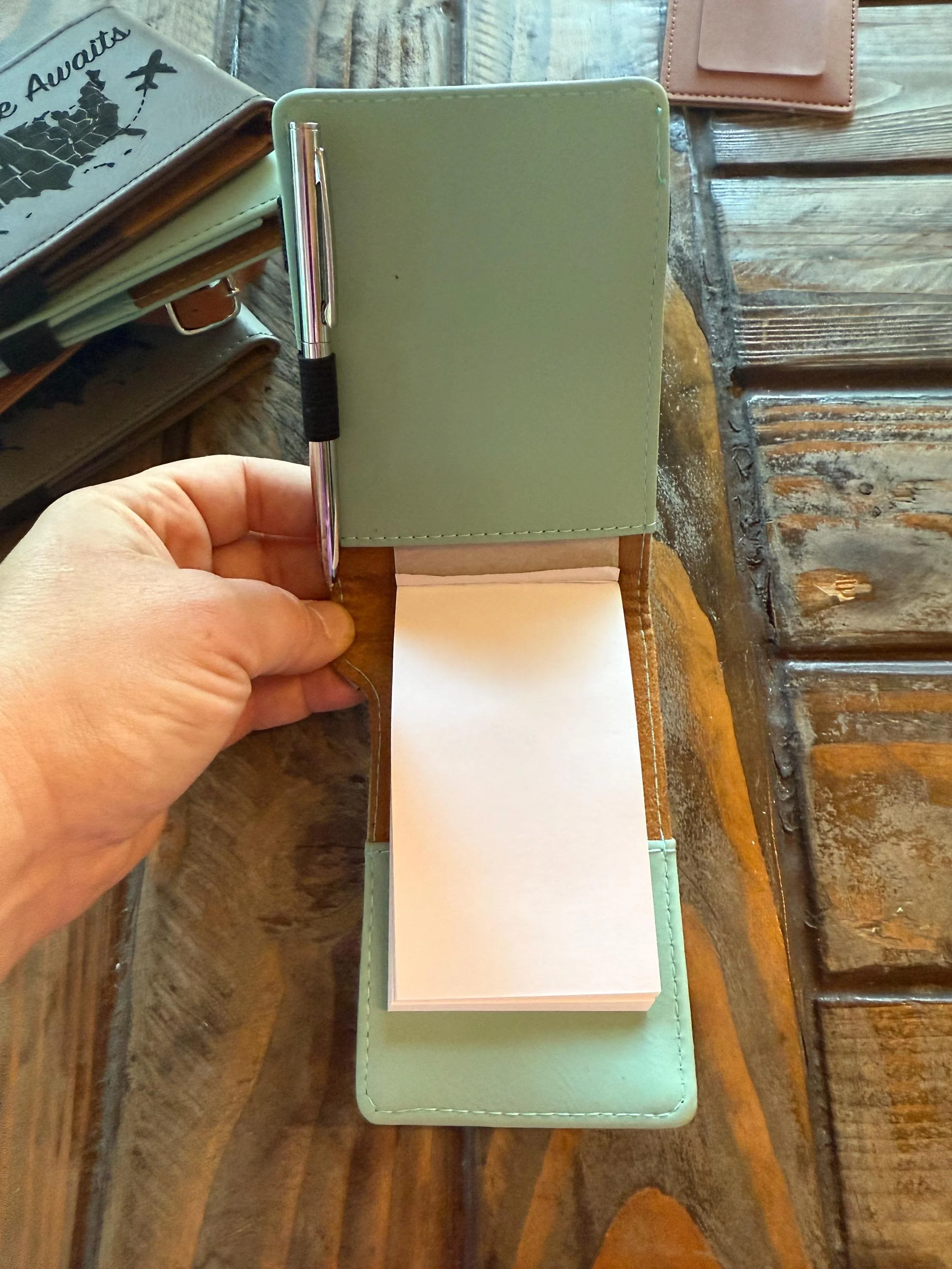 https://i.etsystatic.com/23379644/r/il/b8b73f/7156909591/il_fullxfull.7156909591_idhz.jpg