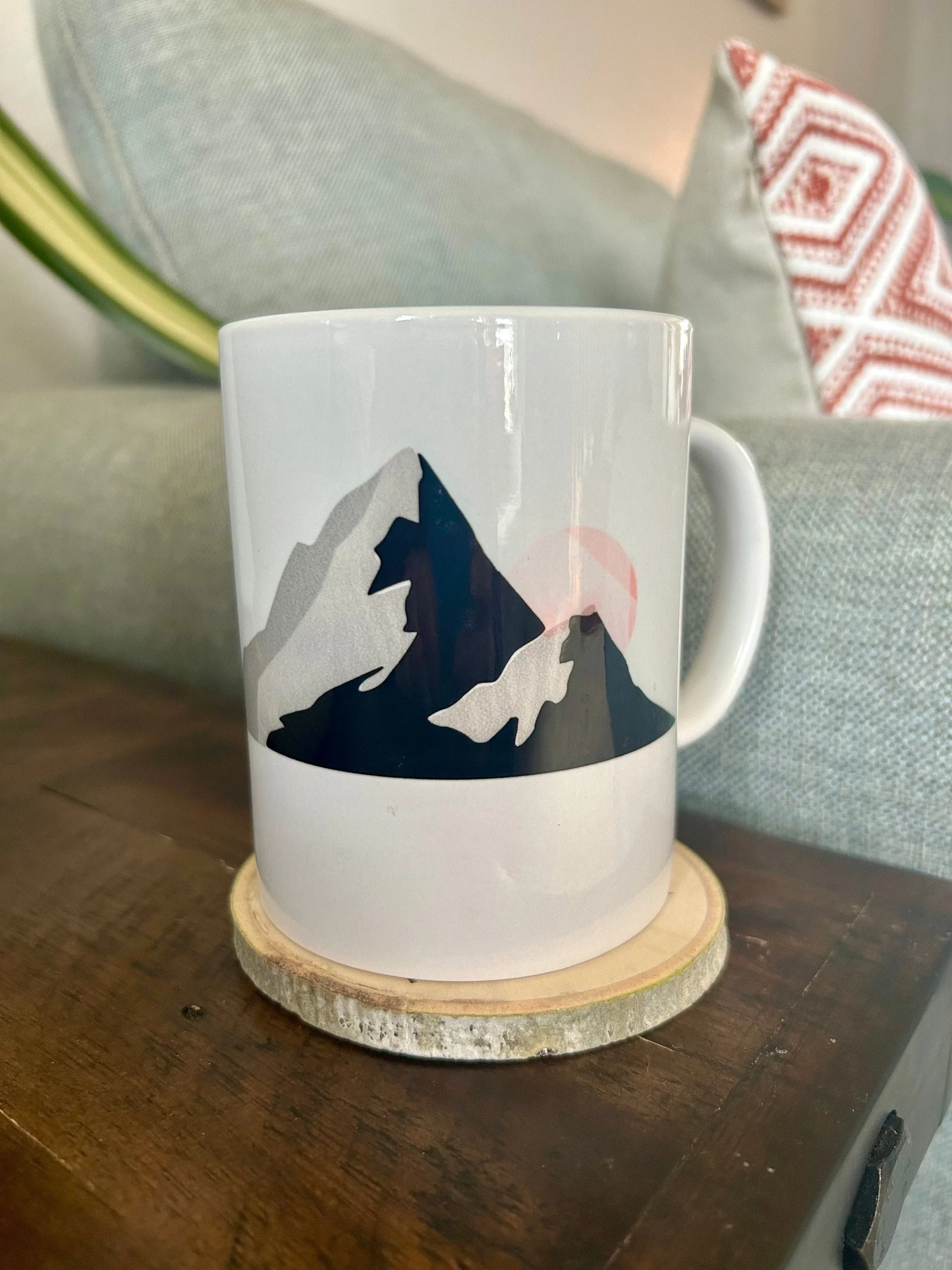 https://i.etsystatic.com/23379644/r/il/e6d18b/5653200764/il_fullxfull.5653200764_8qvm.jpg