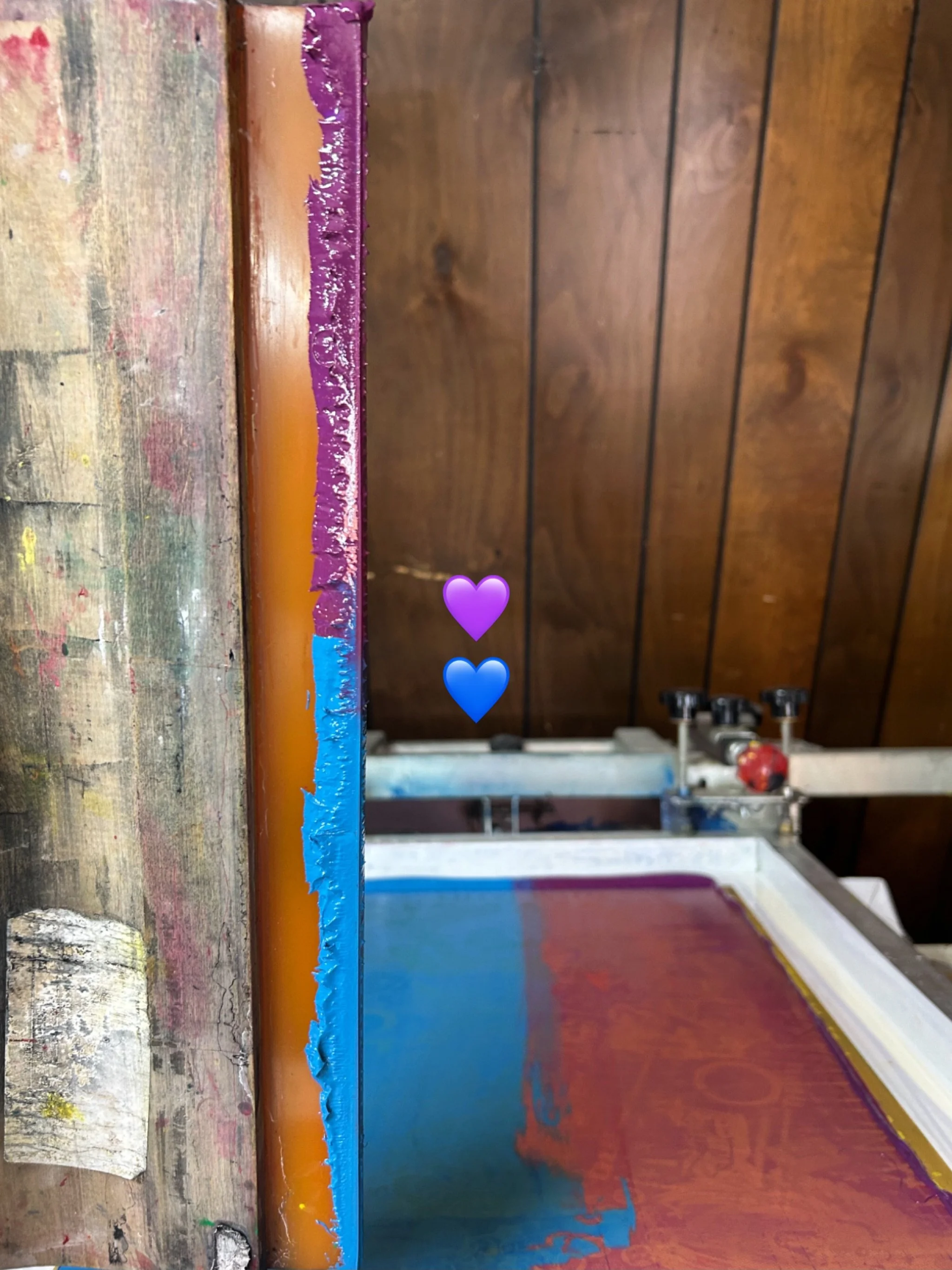 Happy squeegee Saturday! Hoping everyone is enjoying their weekend 🤘🏻
‼️
‼️ #splitfountain #splitfountainprint #screenprint #screenprinter #screenprintinglife @emily.neuf.design