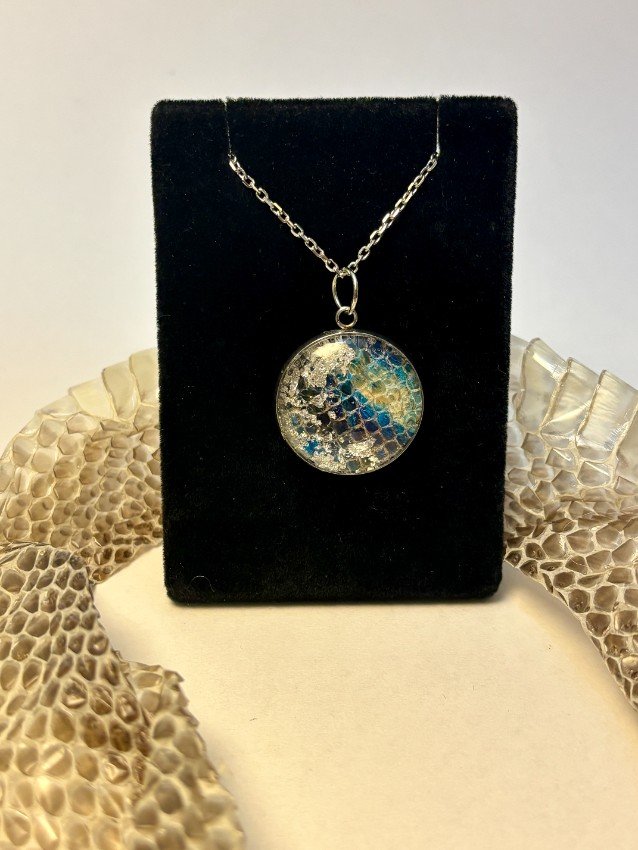 Make Snake Shed Jewelry