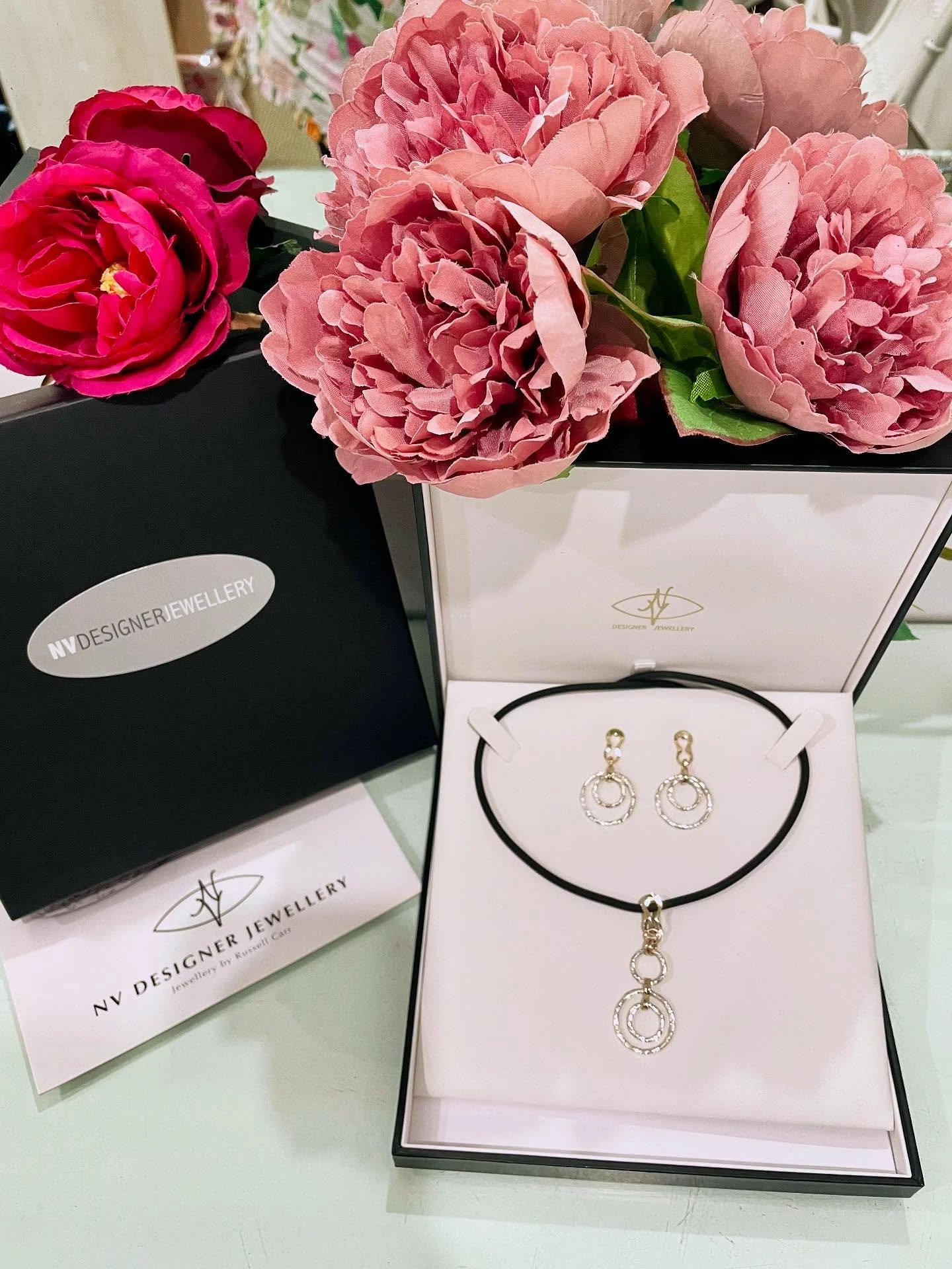 ✨The countdown is on! 
Only 4 Weeks Away to our Bling It Up Gala Dinner✨
Thank you to @nvdesignerjewellery East Gosford for donating a gorgeous necklace &amp; earring set valued at $2200 for our bling lucky dip game. 
Only 50 lucky dips available wit