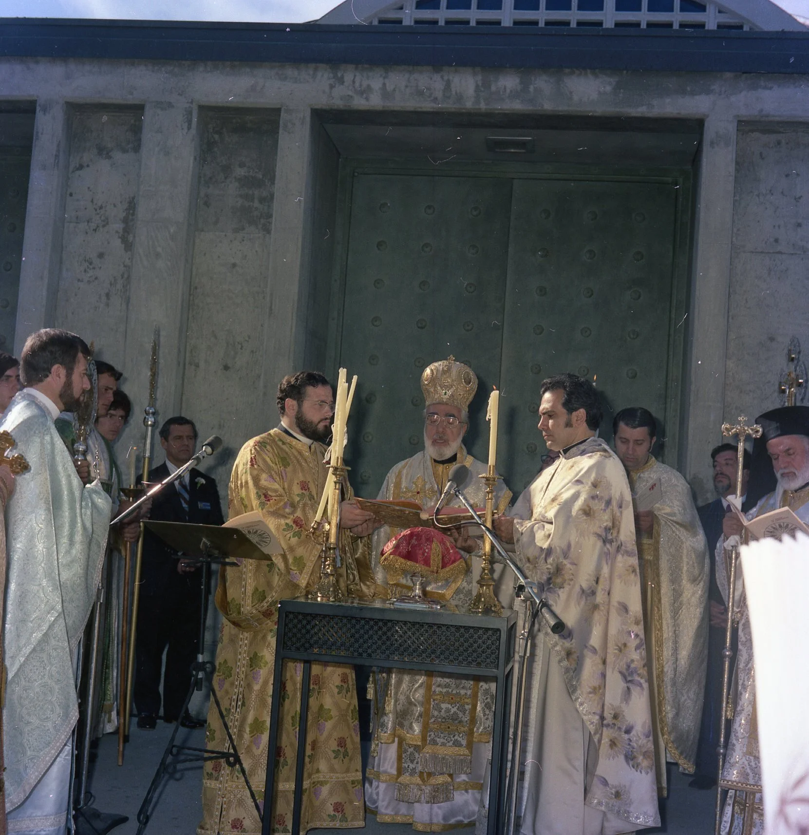 1975 Consecration103.jpg