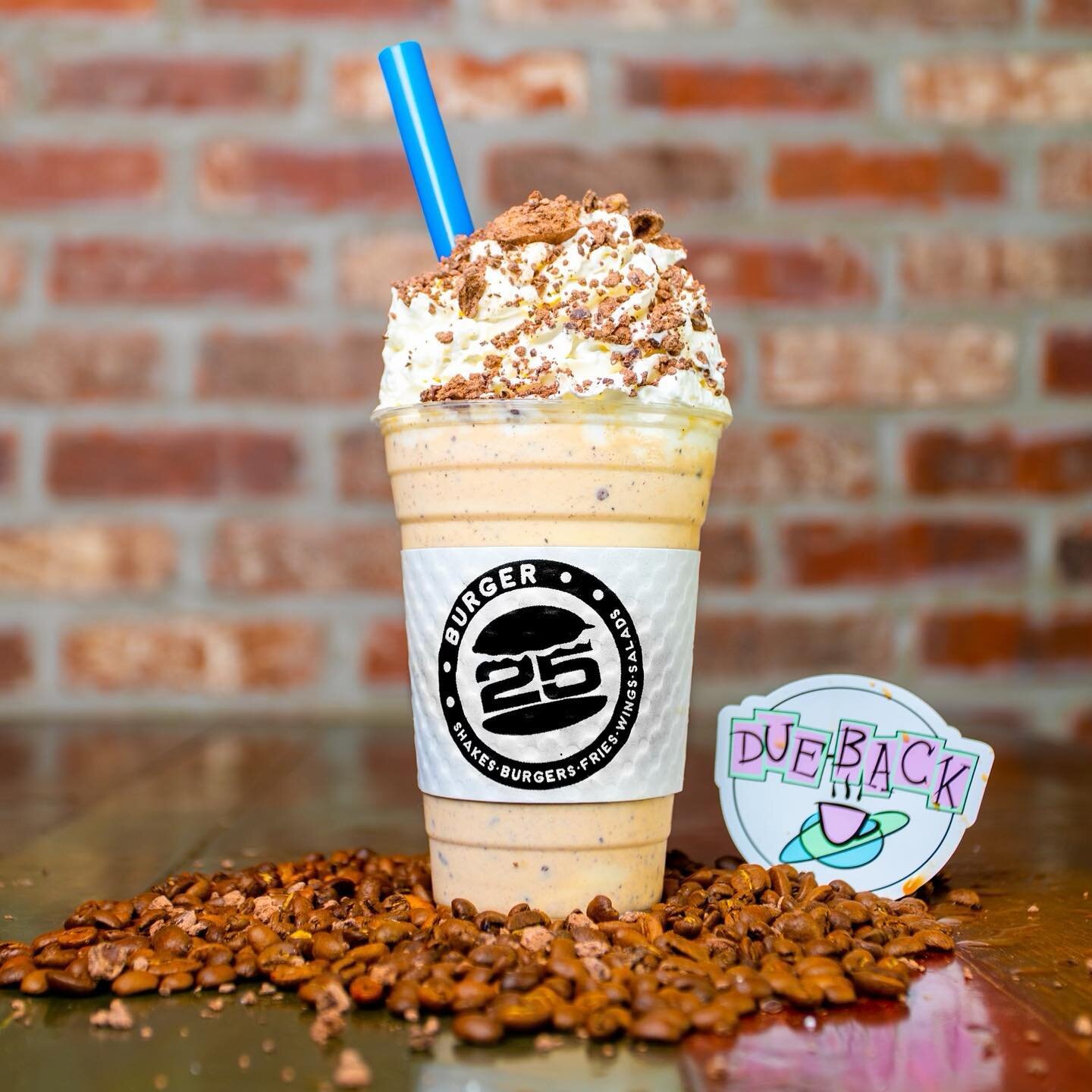 Have you tried our collaboration with @burger25nj for their #ShakeOfTheMonth ?

🫖🍦Due-Back Dirty Chai ☕️🍫

Vanilla ice cream mixed with our chai tea concentrate and crushed up chocolate covered espresso beans ~ blended to perfection!

If you haven