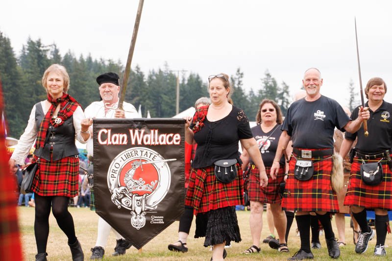 Clan Wallace parade.jpg