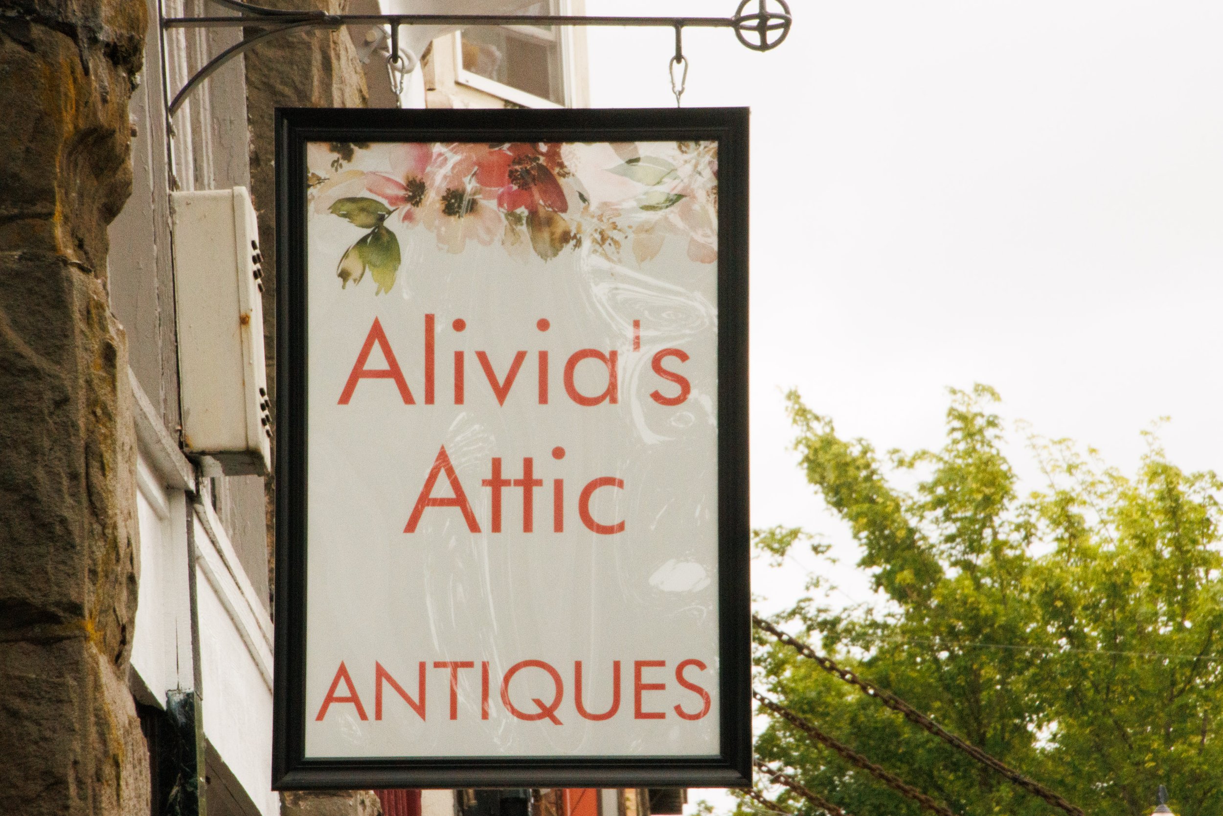 Antiques - Alivia's Attic-4063.jpg
