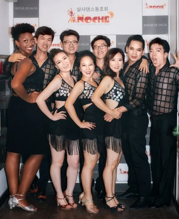 Salsa_Group.jpeg