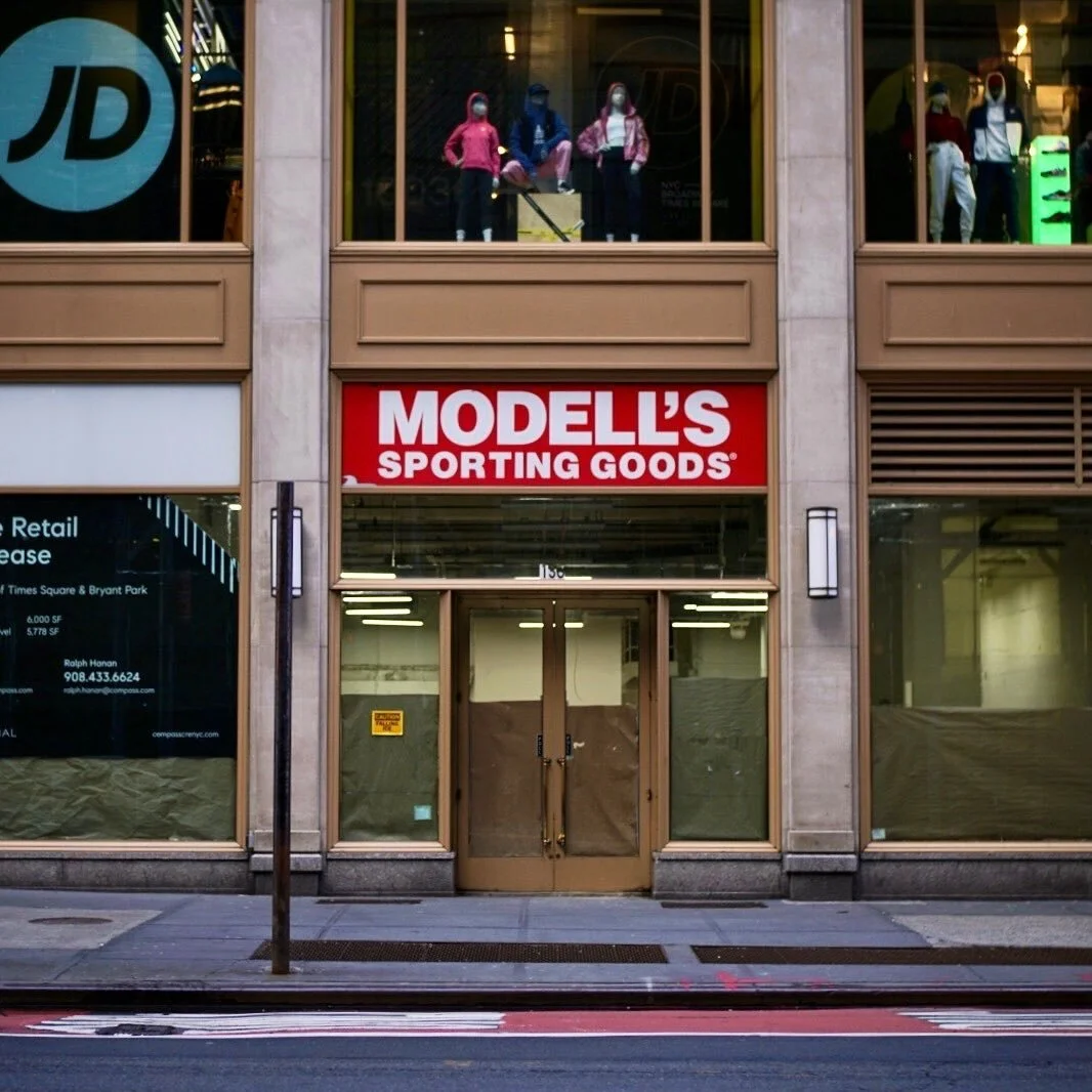 136 W 42nd St⁠reet⁠⠀
&bull;⁠⠀
#ghostfronts⁠⠀
&bull;⁠⠀
#modells #vacancy #nycgo #thisisnewyorkcity #newyorkcity #nyc #manhattan #midtown #timessquare #timessquarenyc #42ndstreet #emptystorefront #storefronts #storefront #shopfront #bitsofbuildings #ny