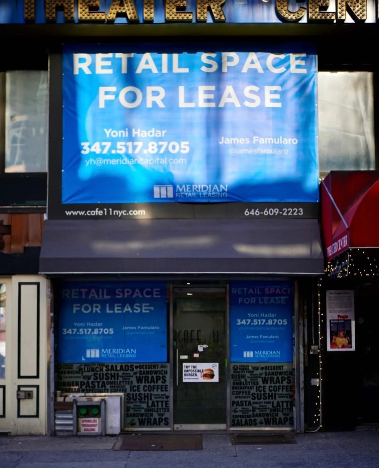 210 W 50th Street⁠⠀
&bull;⁠⠀
#ghostfronts⁠⠀
&bull;⁠⠀
#vacancy #thisisnewyorkcity #newyorkcity #nyc #nycgo #manhattan #midtown #timessquare #timessquarenyc #theaterdistrict #emptystorefront #storefronts #storefront #shopfront #bitsofbuildings #nycphot