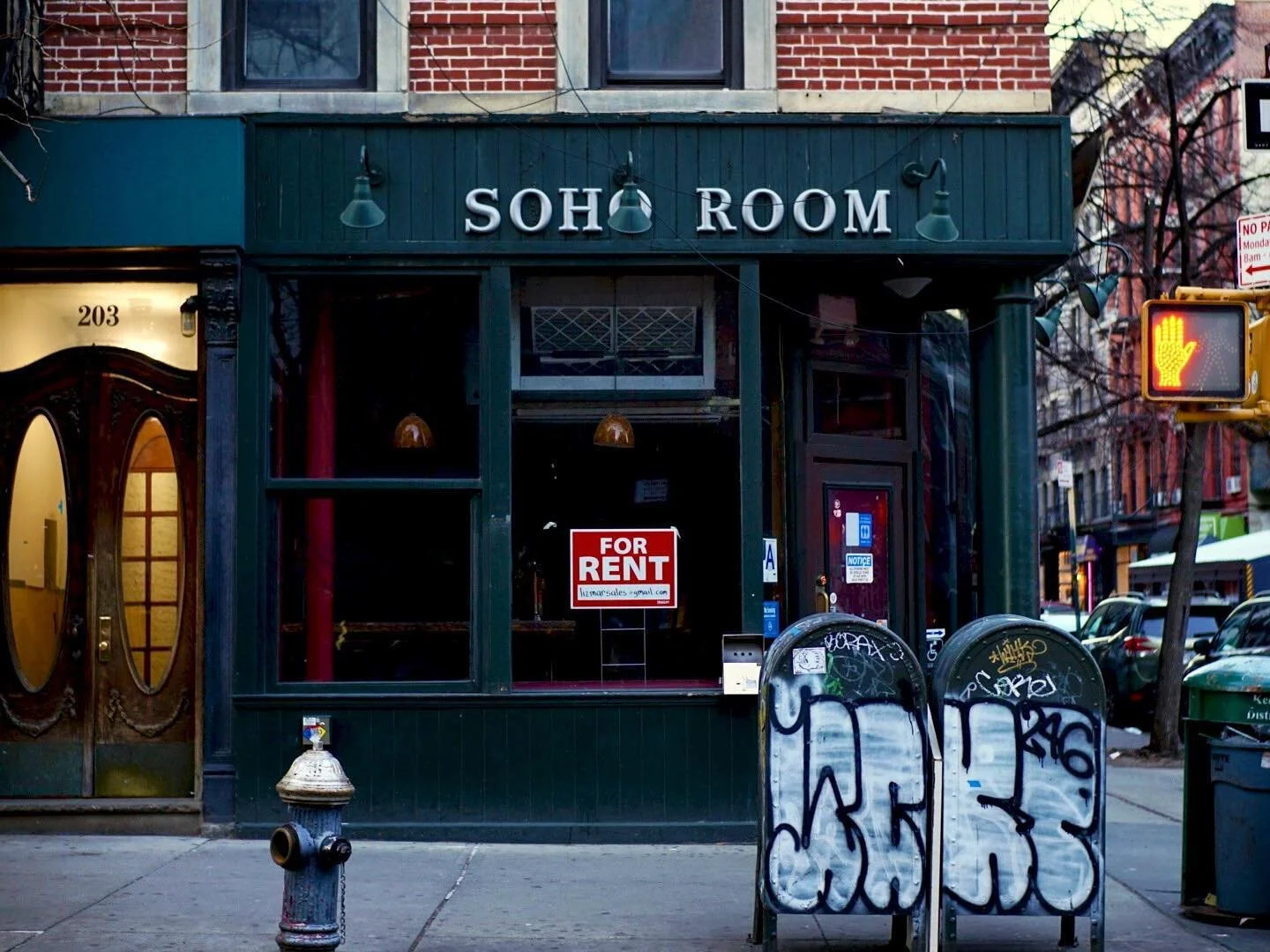 203 Spring Street # C⁠⠀
&bull;⁠⠀
#ghostfronts⁠⠀
&bull;⁠⠀
#thisisnewyorkcity #newyorkcity #nyc #manhattan #soho #sohonyc #downtownnyc #emptystorefront&nbsp; #storyfrontcollective #storefrontsofnewyork #storefronts #storefront #shopfront #bitsofbuildin