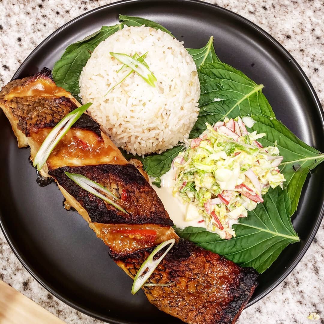 This was a splurge meal. I say splurge because Chilean Sea Bass is expensive af!!!! But it's worth it when you want to have some tender, moist, buttery, and flavorful fish.

-

Thai chili and miso marinated bass with coconut lemongrass  jasmine rice 
