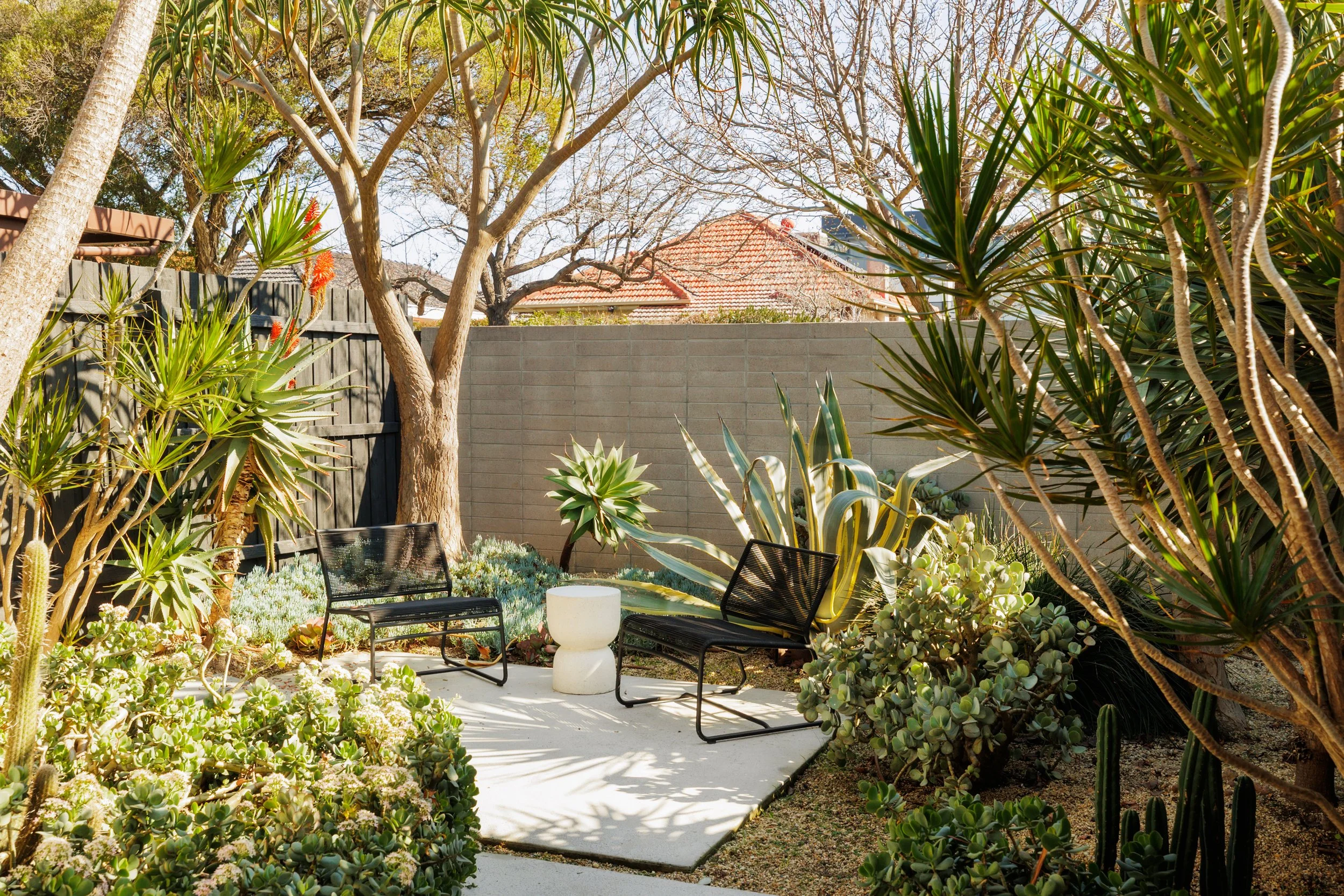 16 Attley Grove, St Kilda East_002.jpg