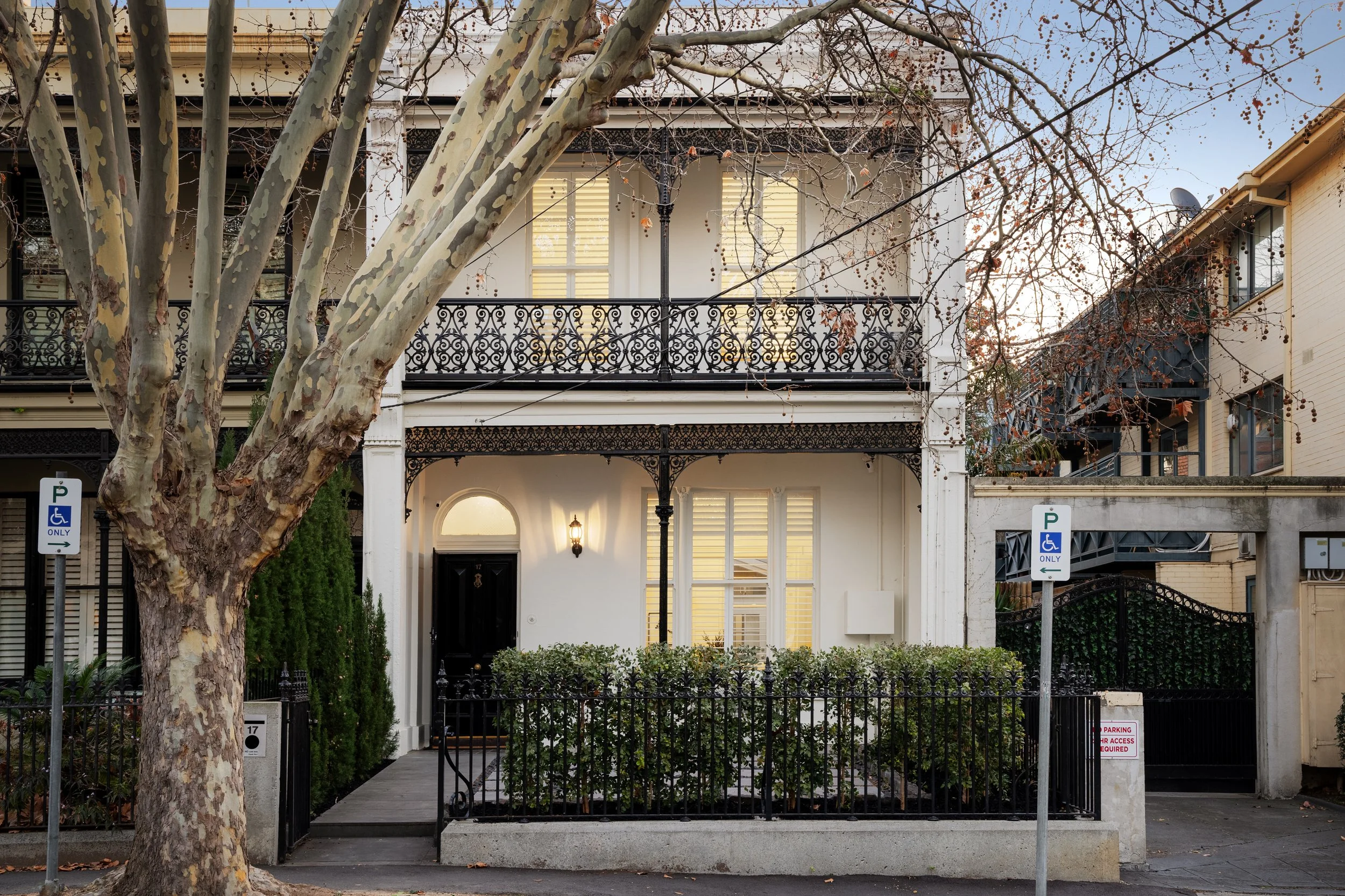 17 Acland Street, St Kilda_Dusk_021-HDR.jpg