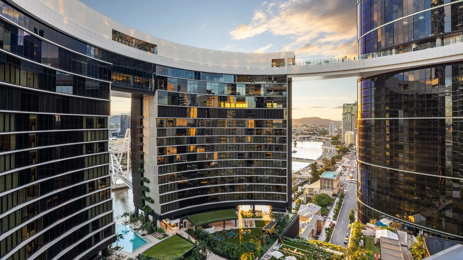 queens_wharf_residences_view_001_1920x1080.jpg