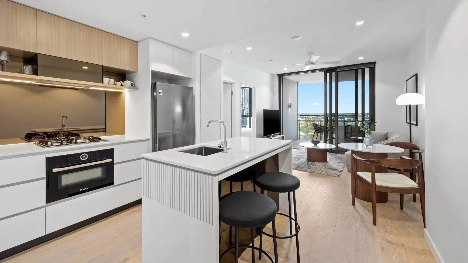 queens_wharf_residences_1_bedroom_park_view_kitchen_1_1920x1080.jpg