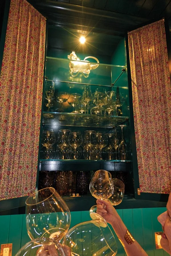  The well-stocked butler’s pantry. 