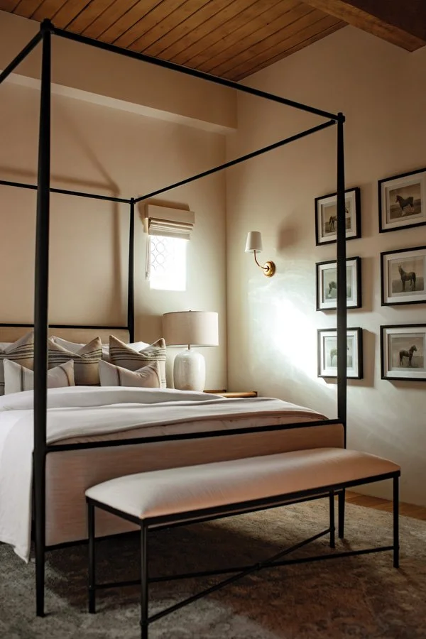  An iron canopy bed inside Terraza del Sol 