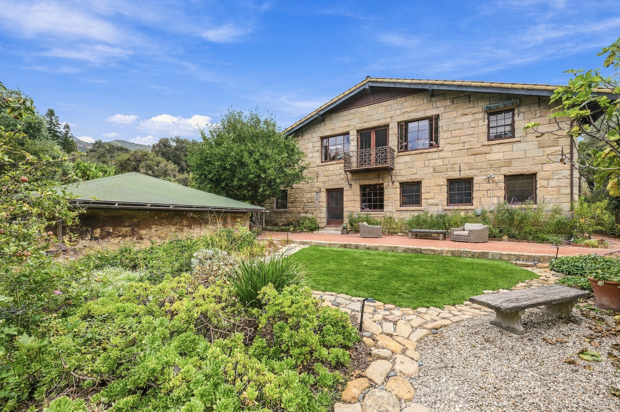 825 Rockbridge Road