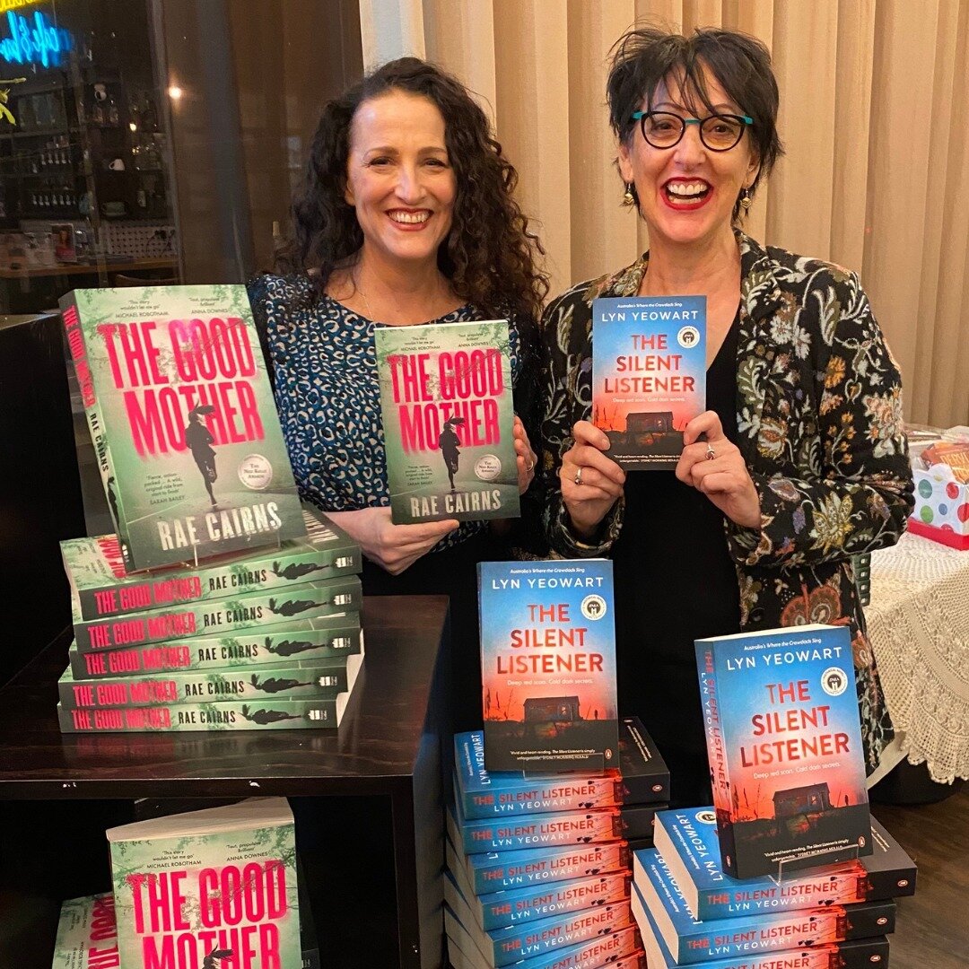 Had a fantastic night last night interviewing the absolutely delightful and multi-talented @raecairnswrites at @robinsonsbooks about her life, her inspiration, her writing and publishing journey and the deeply interesting issues she explores in her b