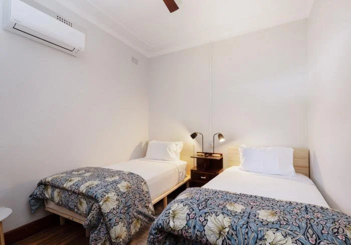 twin-room.jpg