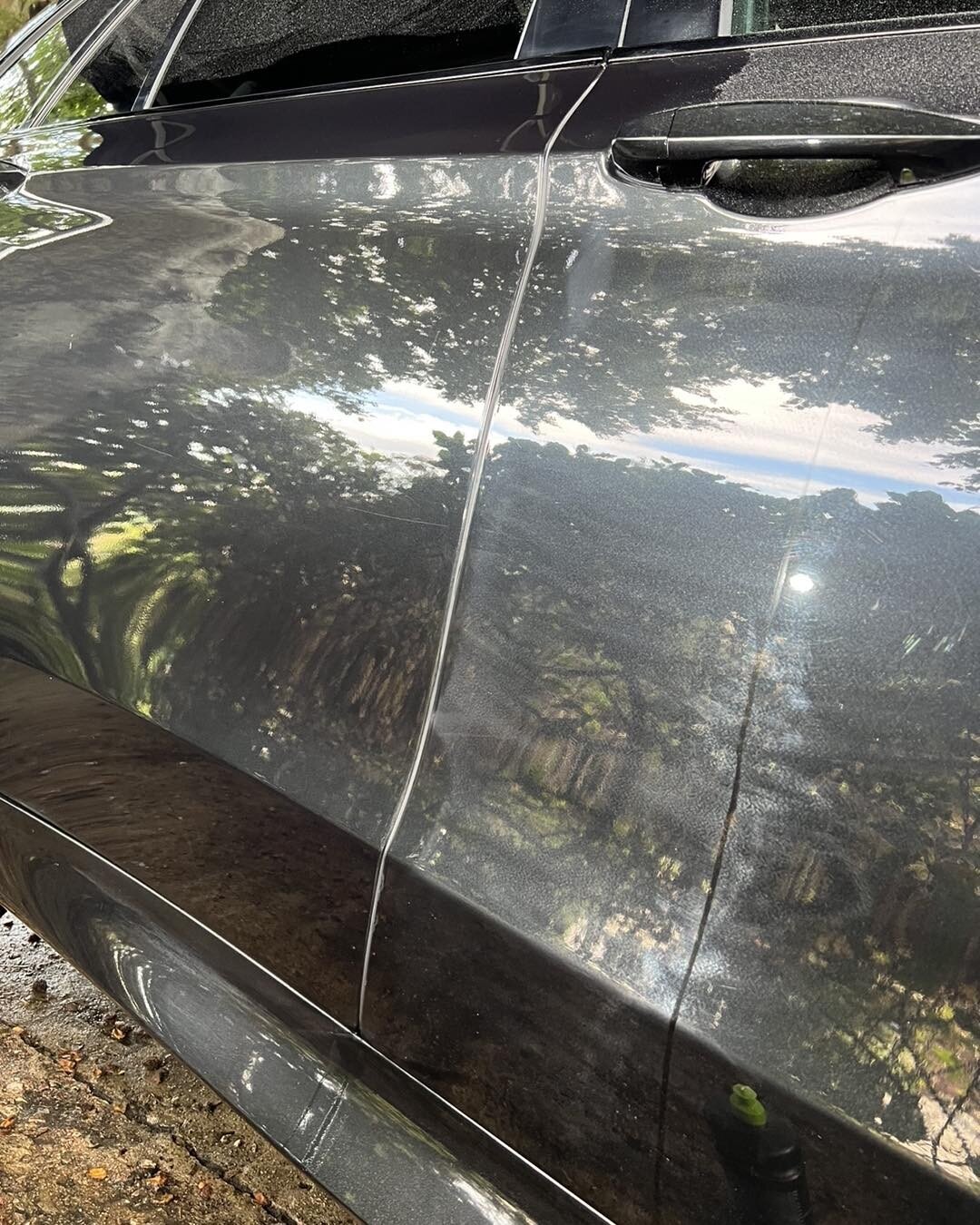 A lot can be done in a day!! 

Although I would have liked a couple of days on this I had 1 day to turn the faded almost grey looking paint back to the black metallic it should be. 

Thank you Ocean BMW Paignton for another recommendation! 🙏

#bmwx5