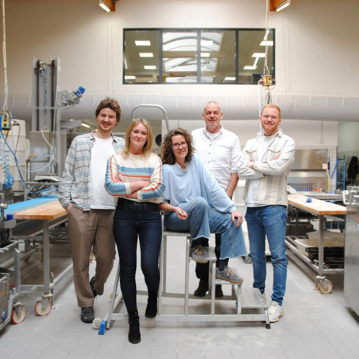 125 Jahre Soetebier. 🌾

Was damals begonnen hat, wird heute mit genauso viel Herz weitergef&uuml;hrt.
Von Generation zu Generation w&auml;chst nicht nur ein Unternehmen,
sondern vor allem Verantwortung, Leidenschaft und Zusammenhalt.
Heute gestaltet