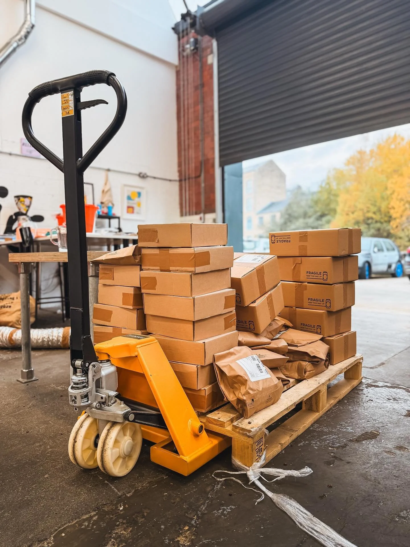 Phew. The last of the orders left earlier. It&rsquo;s been a busy few days in the Roastery. I&rsquo;ve roasted a lot of strawbs, thank you.

And on that note, a little heads up, me, lolly and the girls are off to Seville tomorrow. The arrival of Arun