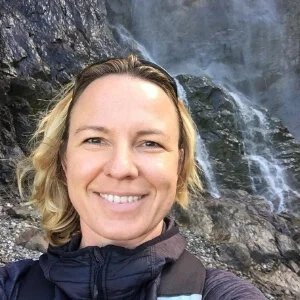 Kerstin EsserKerstin ist Certified Facilitator (ITW), Lehrcoach und Coach (vtw) und lebt und arbeitet seit 2011 auf Mallorca. Sie bietet auf Mallorca einwöchige Workshops und Einzelcoachingwochen an.