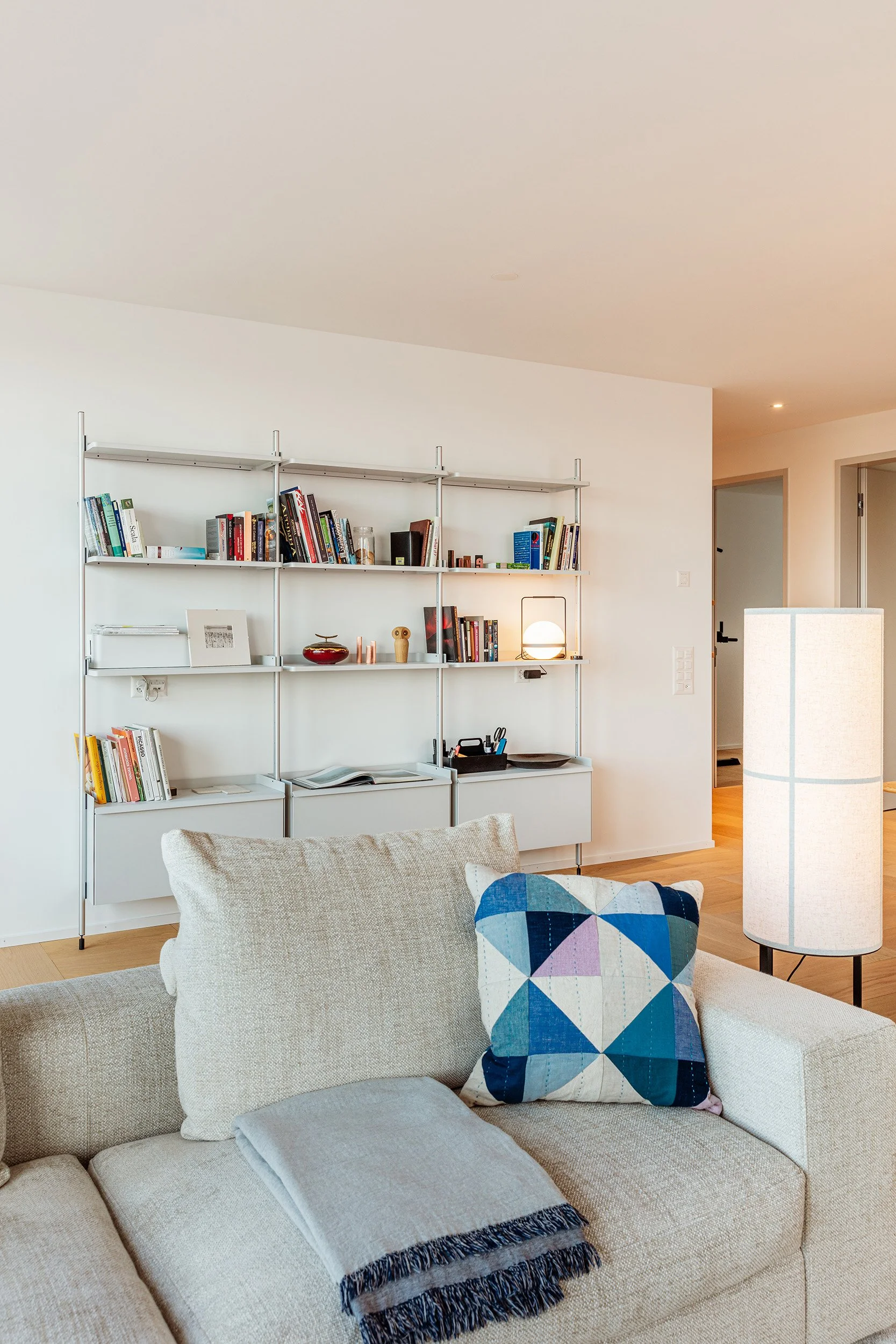 Wohnbereich mit Möblierung, Apartement Ringlikon