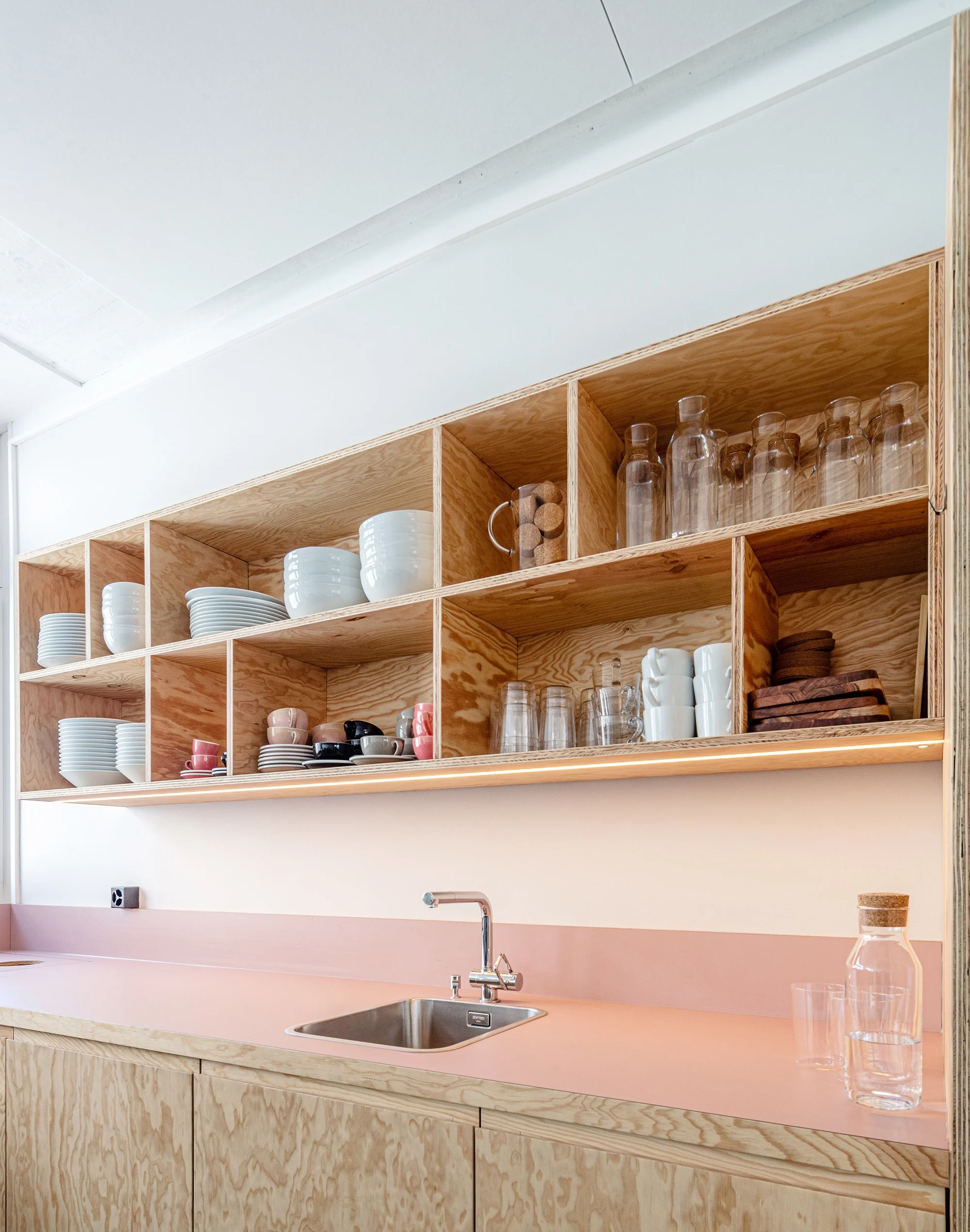 Office kitchen Ron Orp