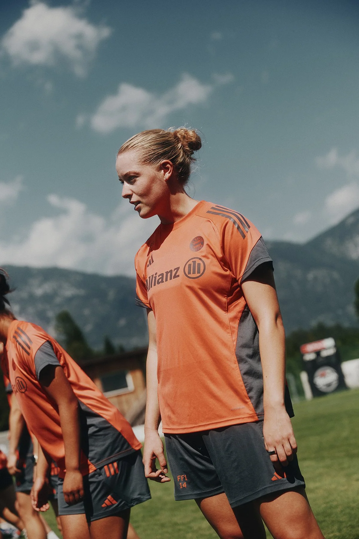 alaraşehitler-forward-fcbayernfrauen-youngtalent-zukunft-abi-graduation-empowerment-football-soccer-womeninsport.jpg