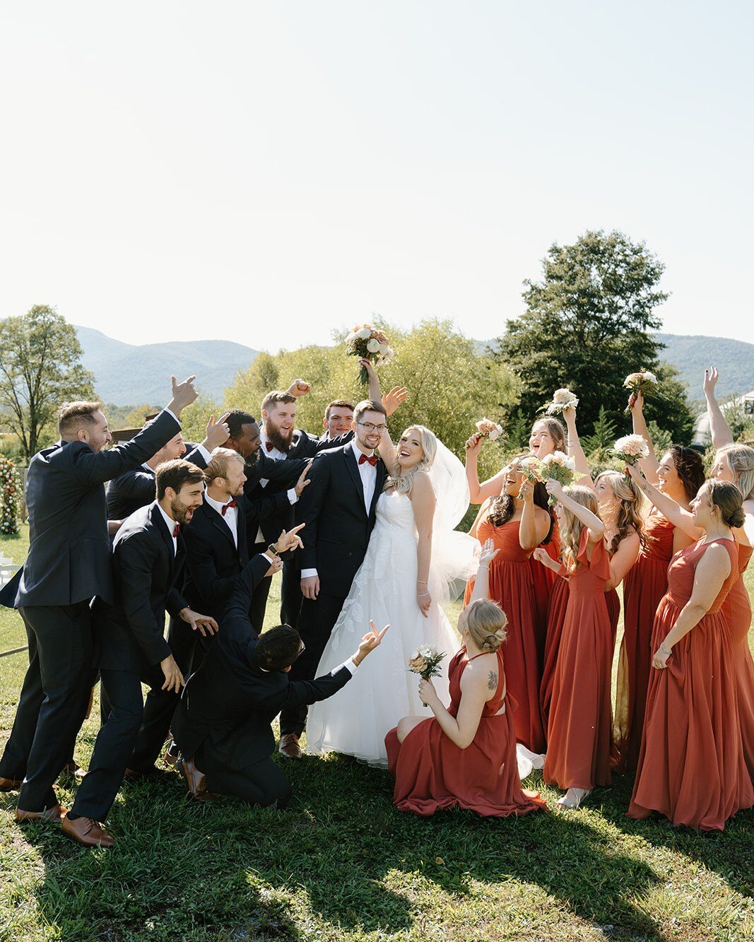 When your wedding party understood the assignment. ✨

📸: @joshuabinghamphoto 

#vawedding #fallwedding #octoberwedding #vineyardwedding #weddingpartyinspo