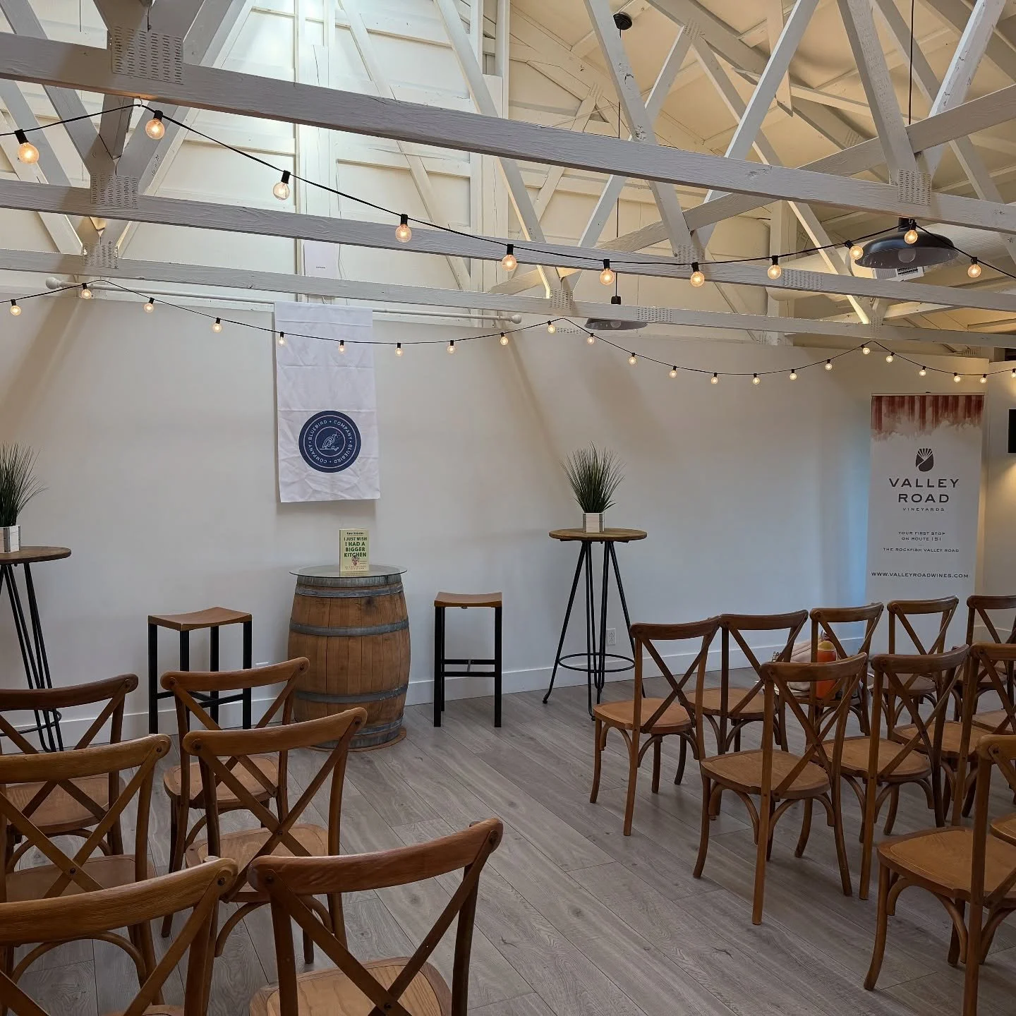 Delighted to be hosting Bluebird &amp; Co.&rsquo;s author event with Kate Strickler tonight - a sold out audience of 250. ✨📚🎉 Thank you for hosting with us! @bluebirdandco @naptimekitchen 

#crozetva #vawine #virginiaeventvenue #cvilleva #albemarle