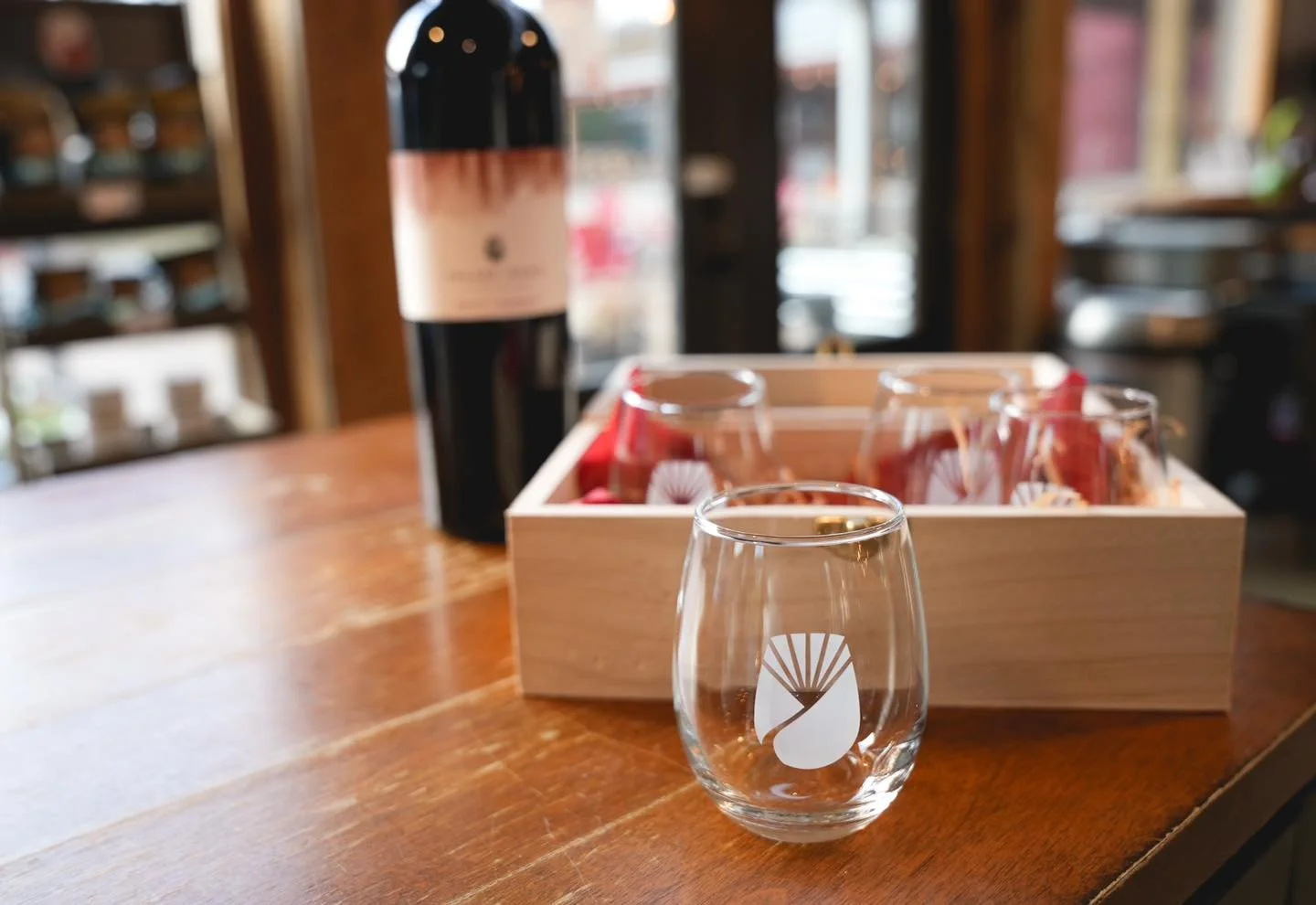 Our taster glass boxed set makes the perfect elegant gift for the holidays. Stop into our tasting room this weekend to wrap up holiday gift shopping! ✨

We will be closed for the holiday tomorrow, but open again for our normal hours on Friday.

#nels